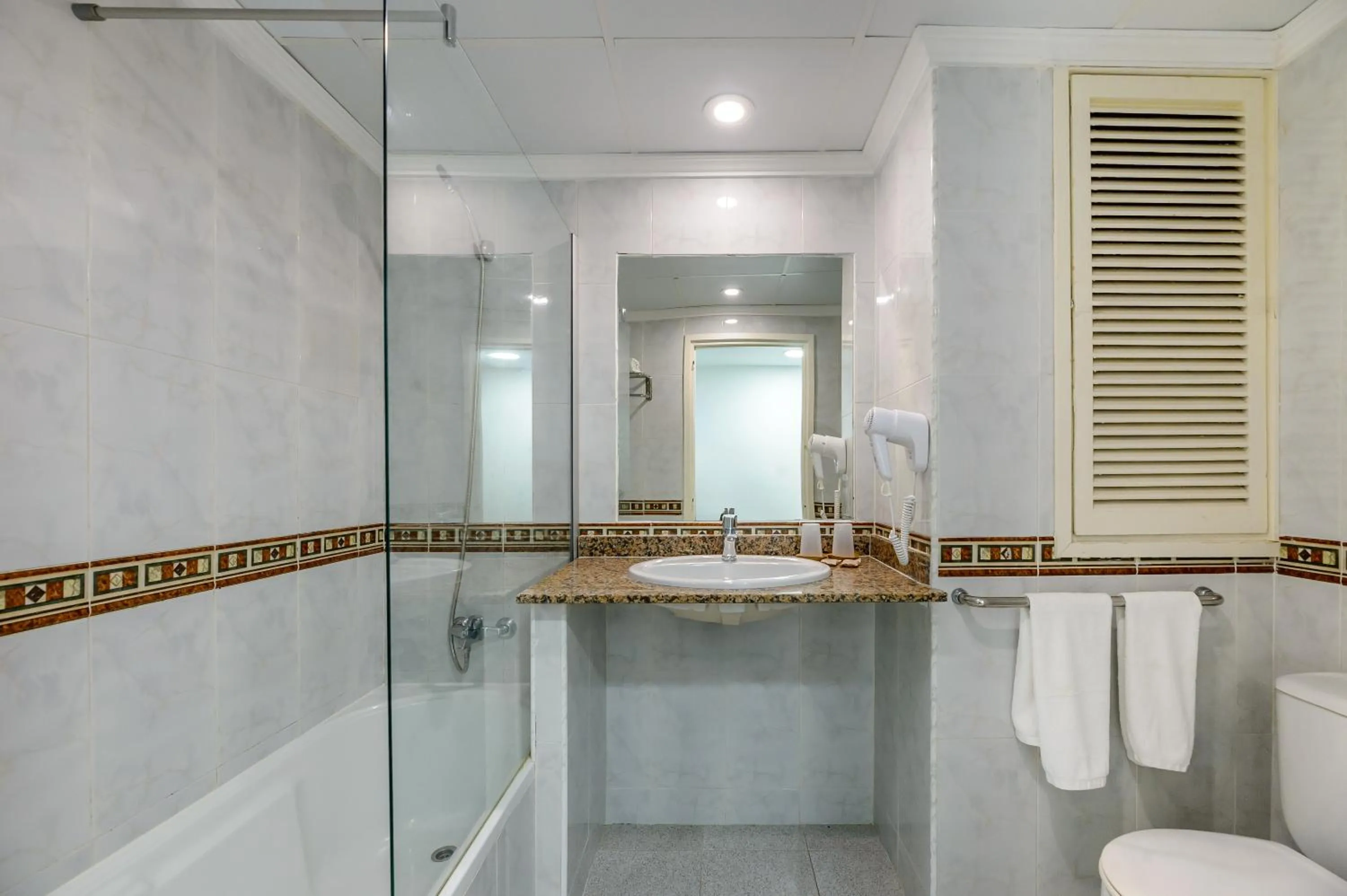 Twin Room - single occupancy in Hotel Vibra Riviera