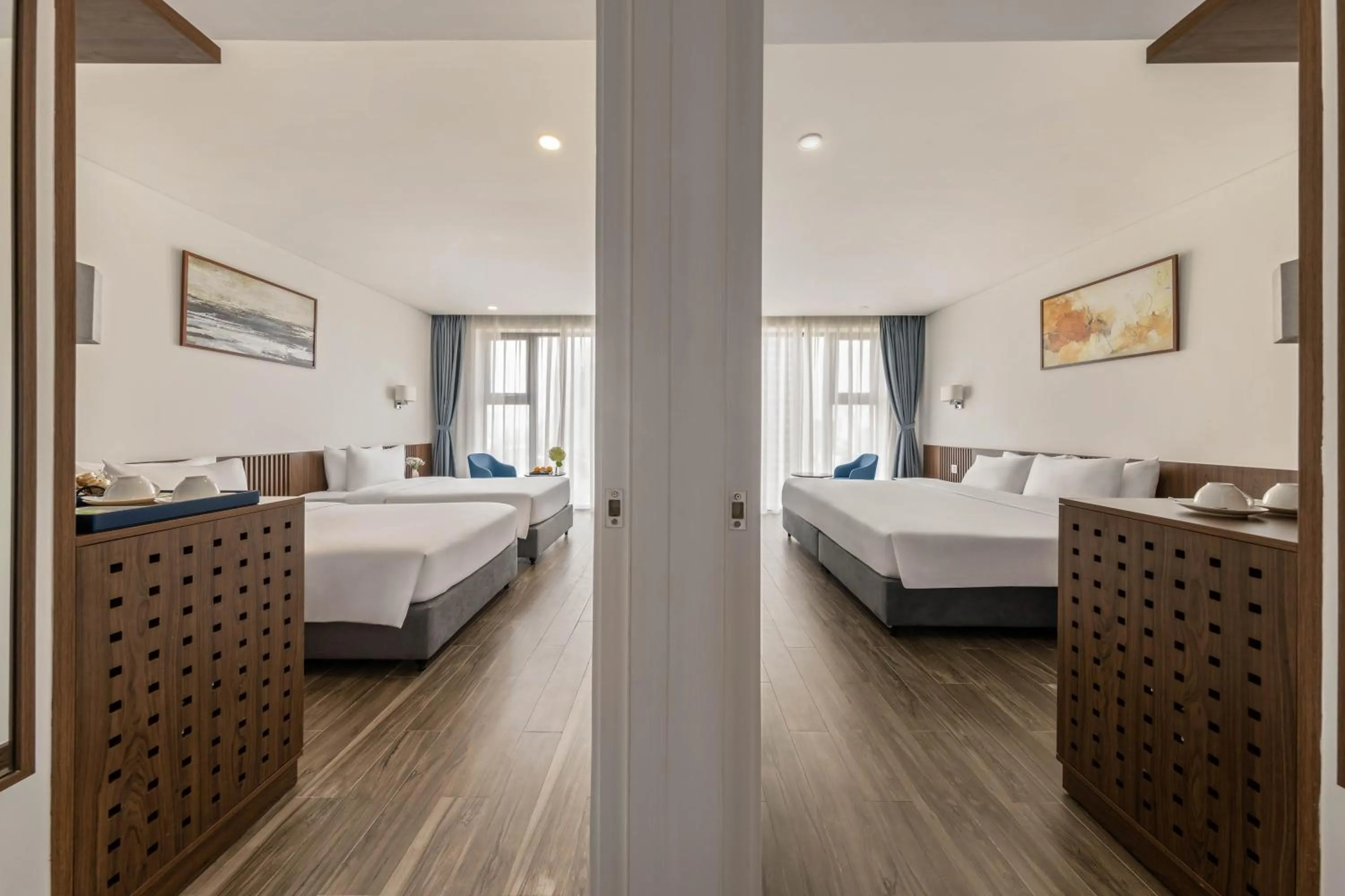 Suite Family Room in Mangata Beachfront Hotel - Rooftop Bar Sea View