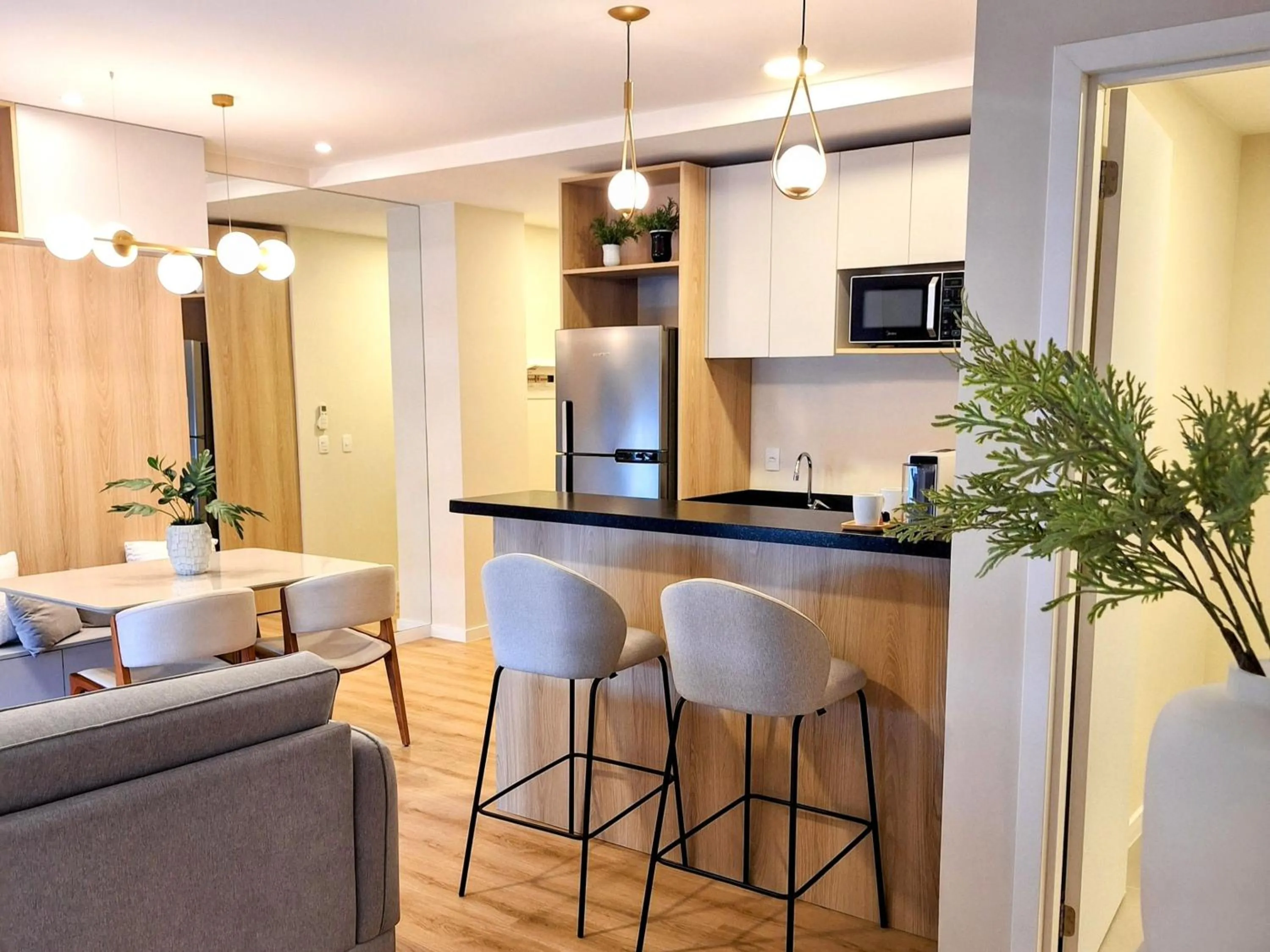 Deluxe One-Bedroom Apartment in Bewiki