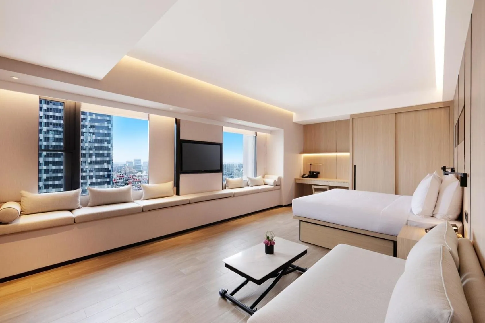 Executive Studio in Metropolitan Residence