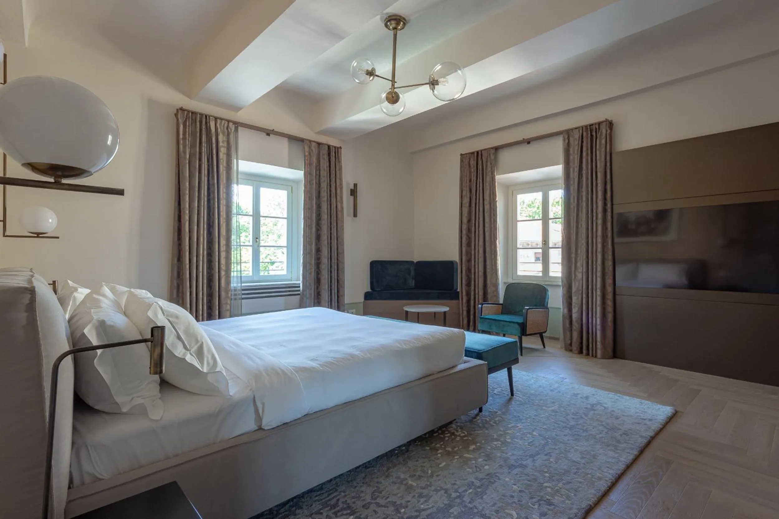 Two-Bedroom Suite Camelia in Grand Universe La Residenza