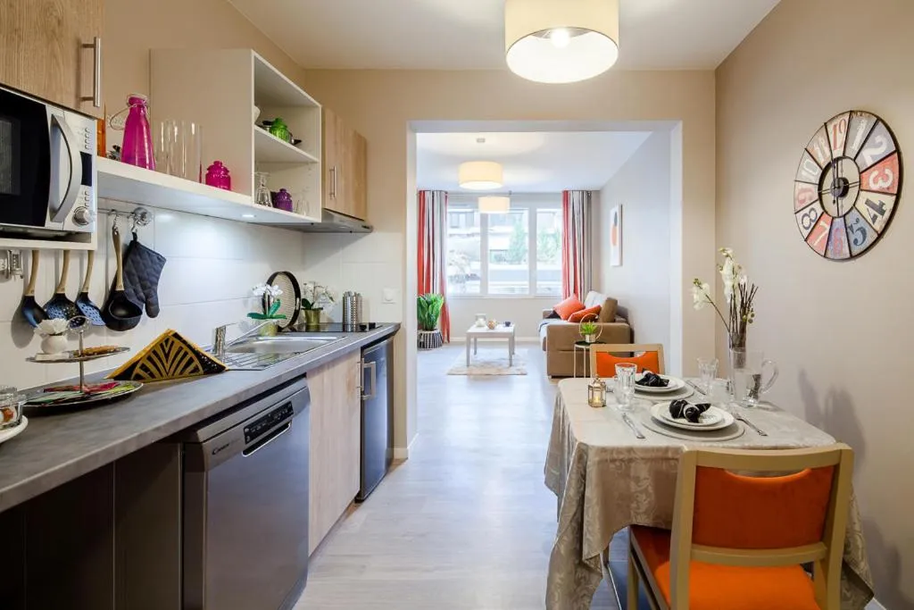 One-Bedroom Apartment in Zenao Appart'hôtels Suresnes