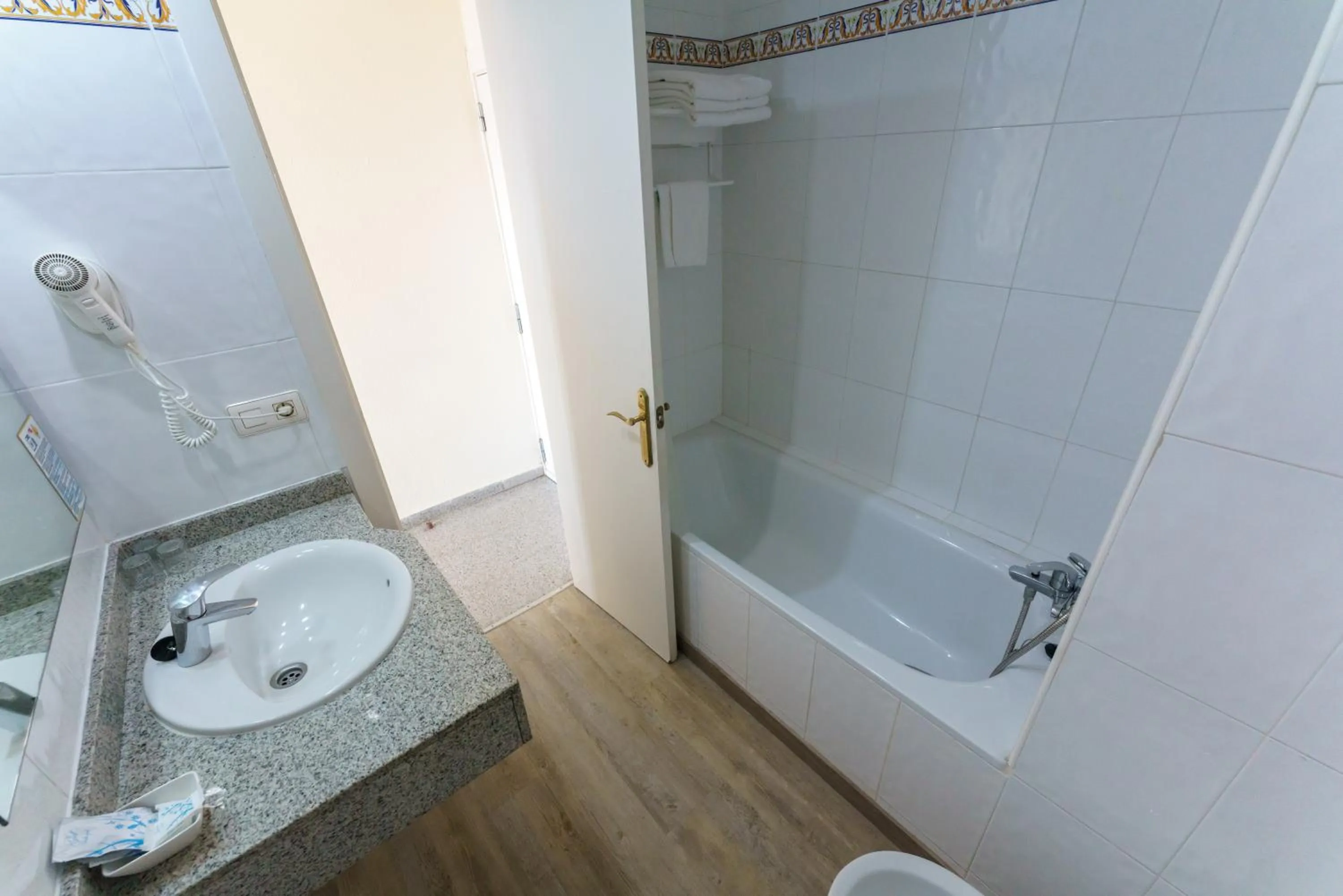 Double Room in Checkin Catalonia