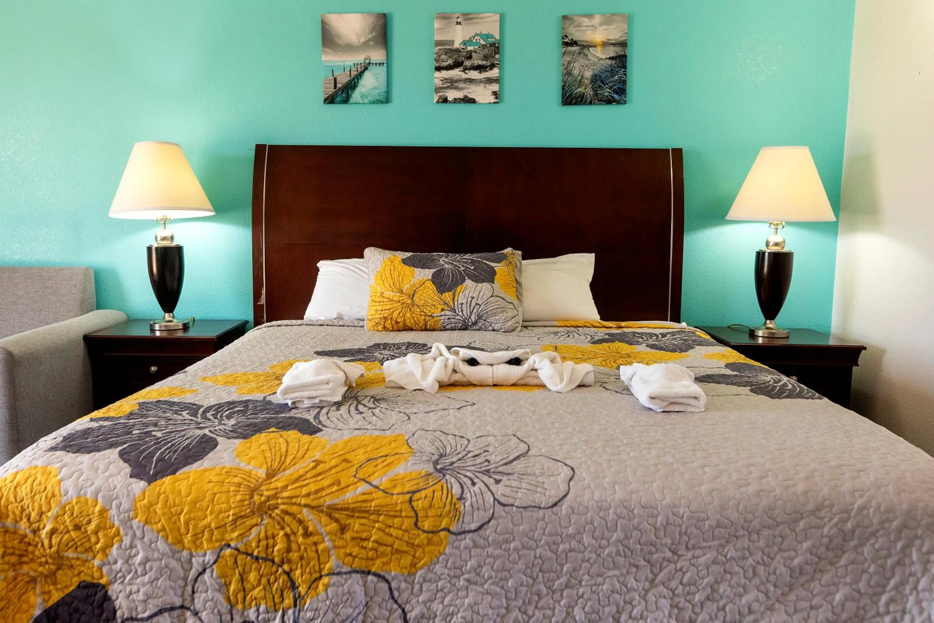 Deluxe King Room in CRYSTAL PALACE RESORT