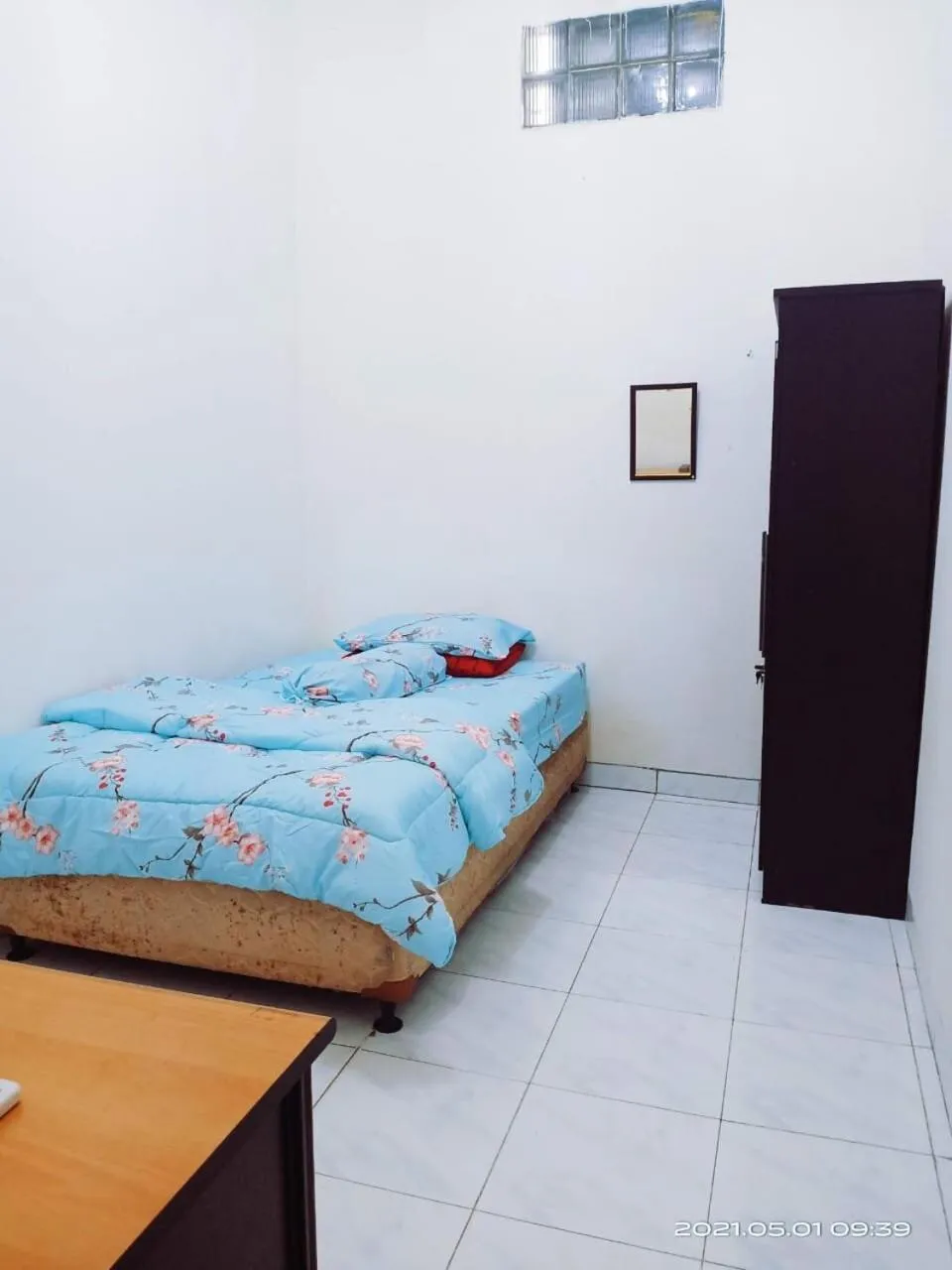 Budget Double Room - single occupancy in Kost Griya Asri by ecommerceloka