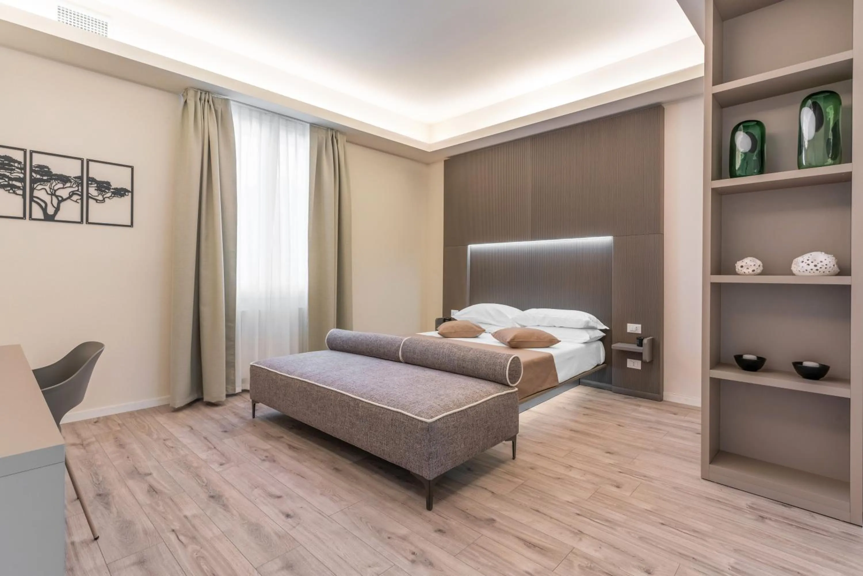 Deluxe Double Room with Extra Bed in Meneghina Suites Foresteria Lombarda