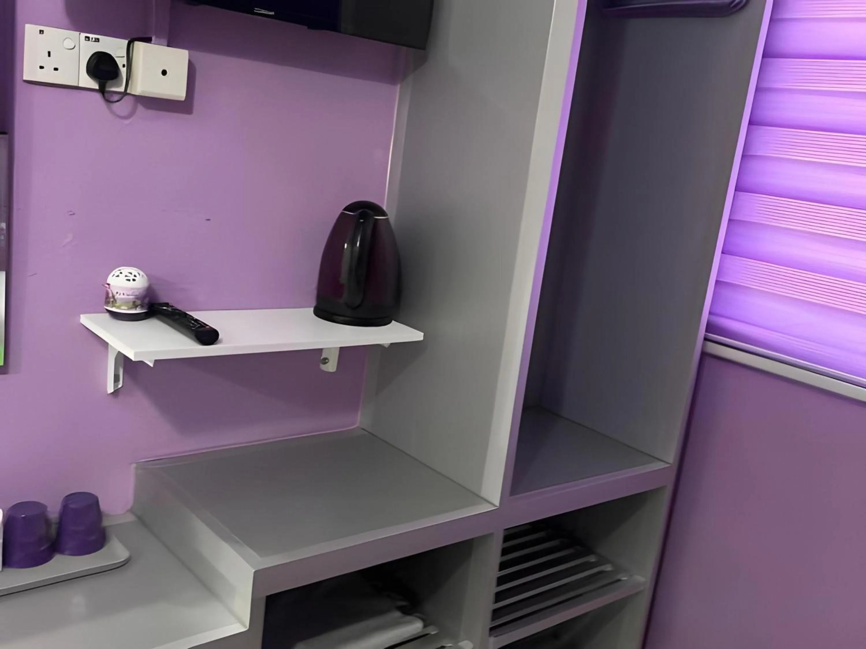 Standard Queen Room in Hotel O Brick Cottage Homes