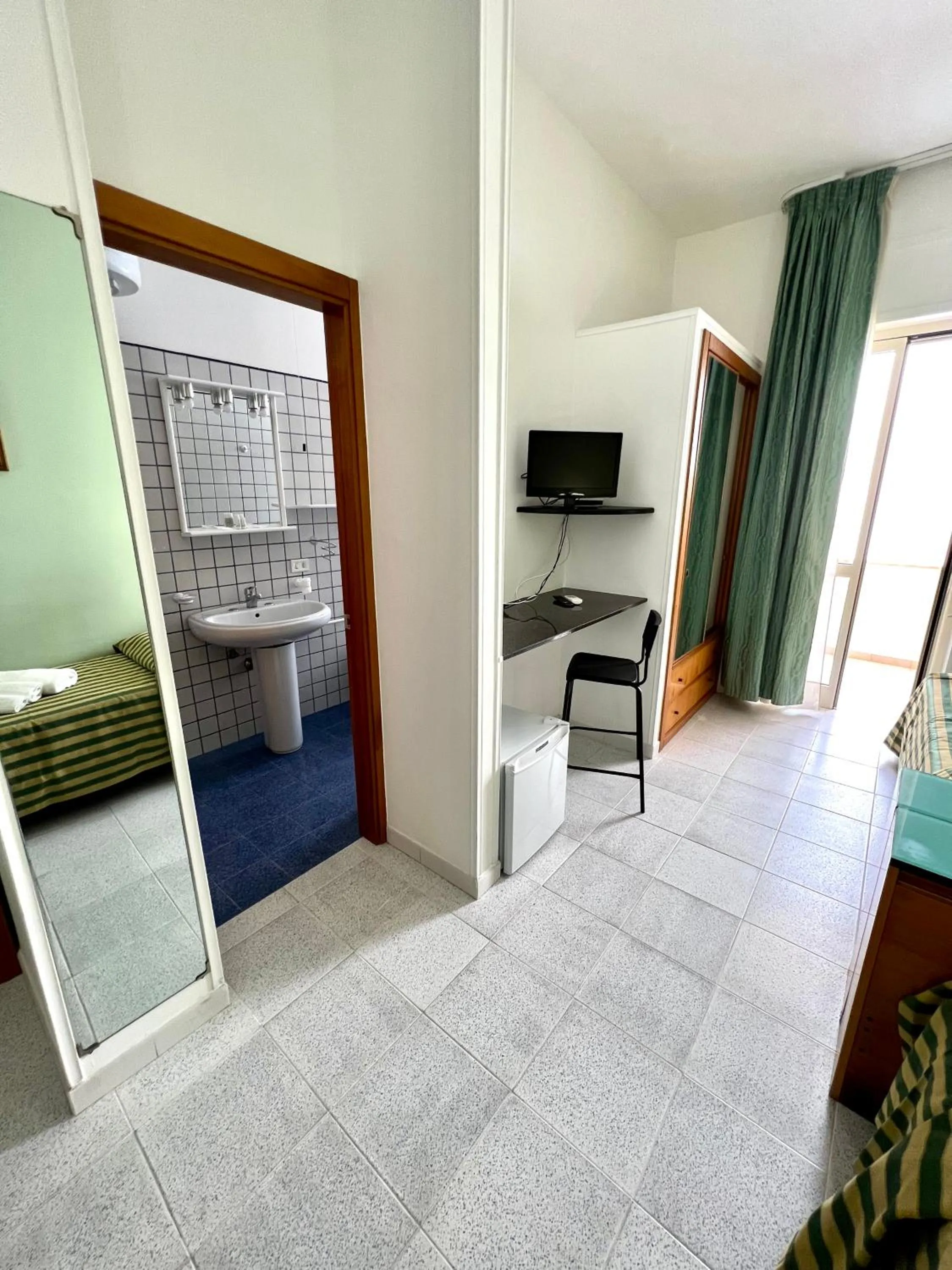 Twin Room with Balcony in Hotel Minerva