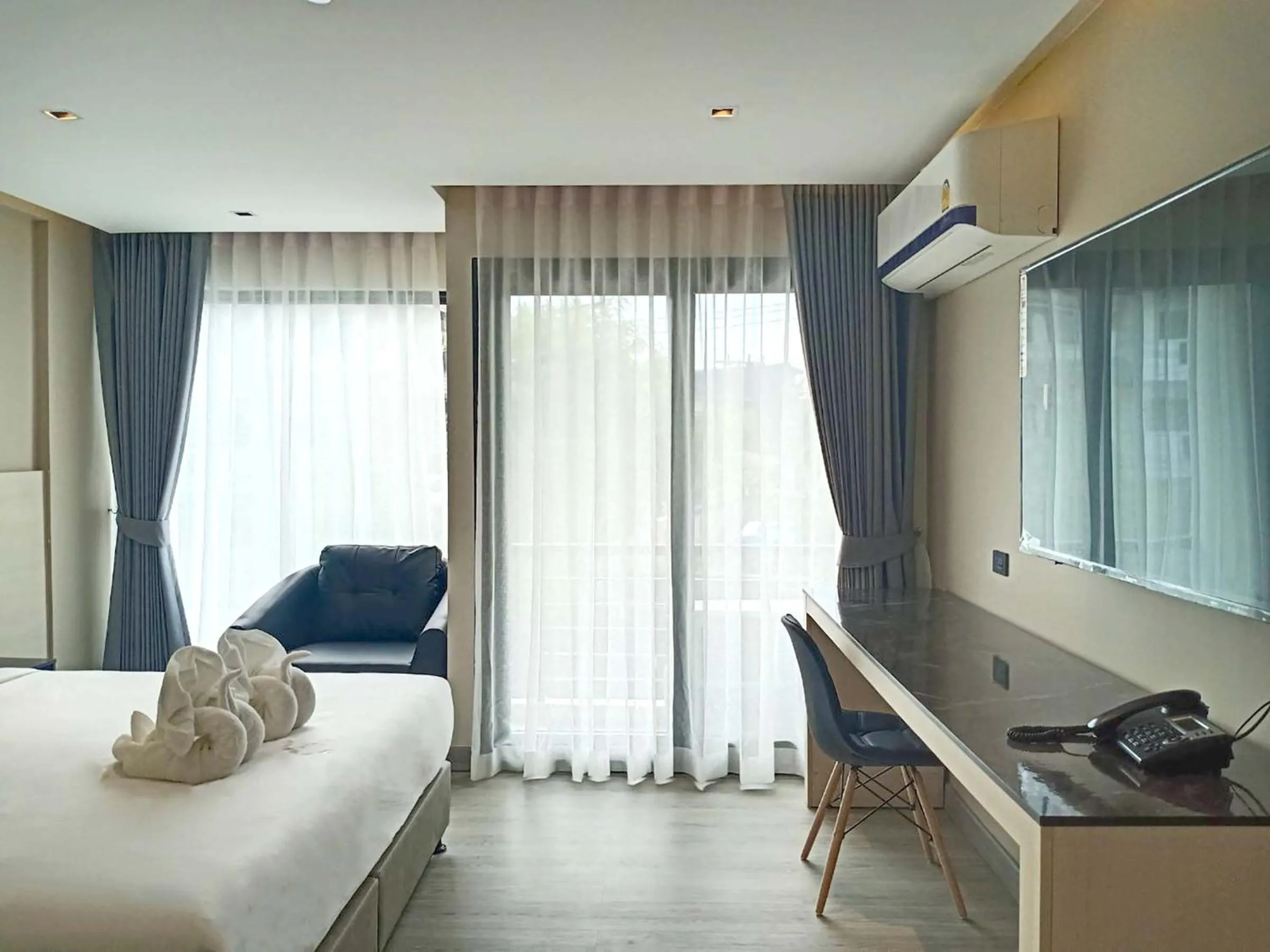 Standard King Room in The 9 Residence Hotel