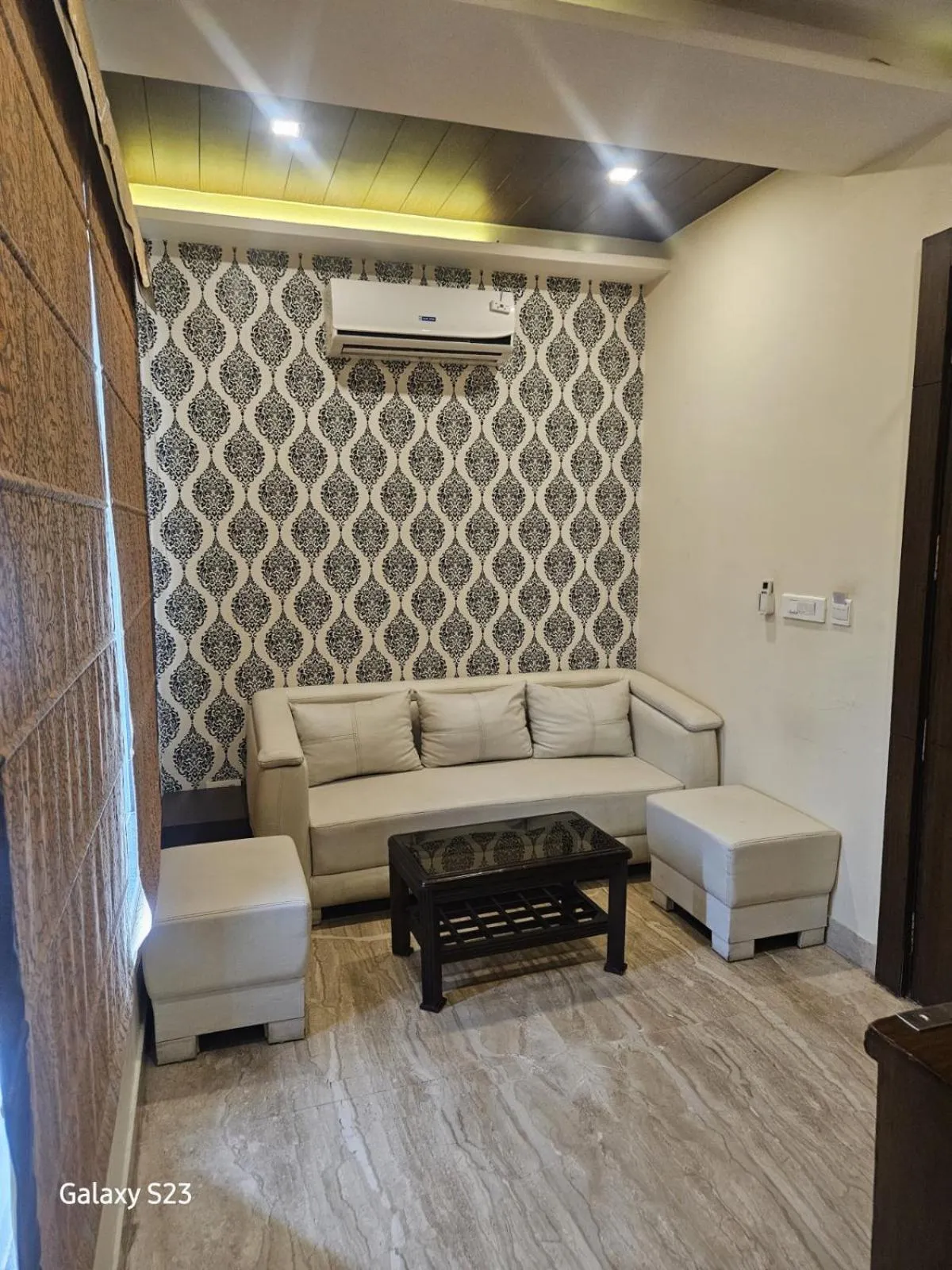 Large Double or Twin Room in Hotel Ramaya