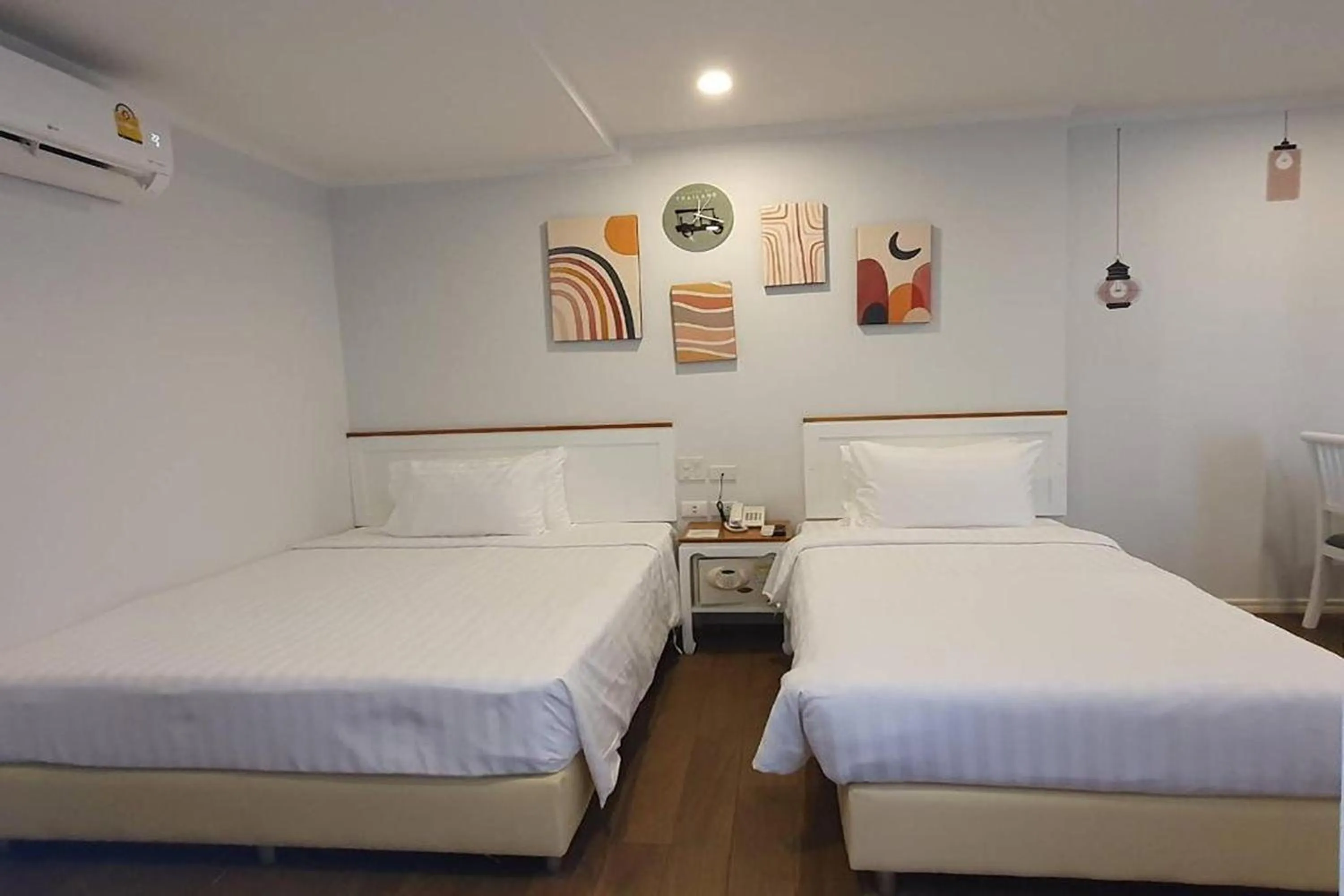 Superior Queen Room in J PLACE HOTEL