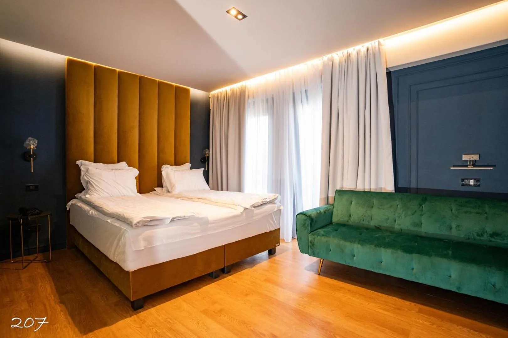 One-Bedroom Suite - single occupancy in Cosmopolita Boutique Hotel