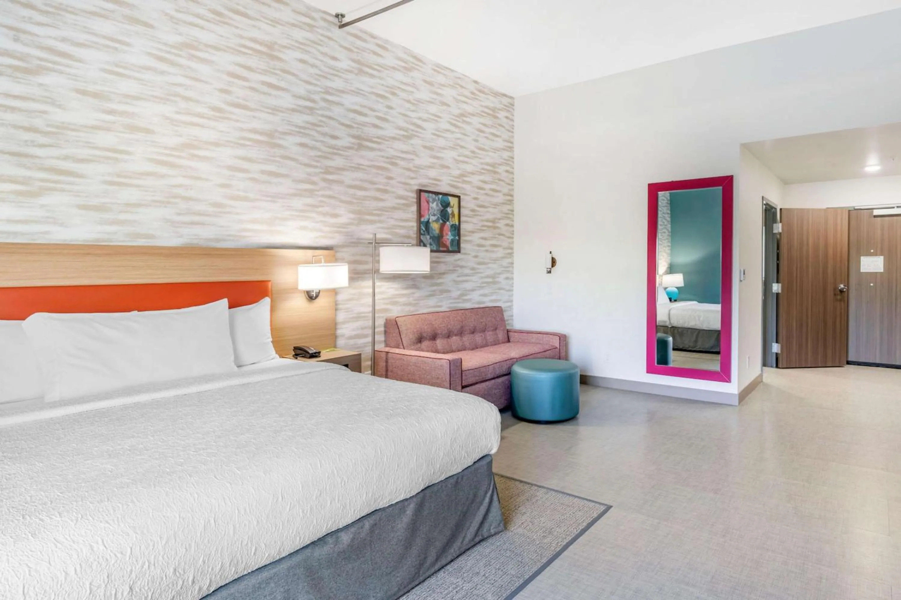 King Studio Suite with Tub - Mobility/Hearing Accessible in Home2 Suites Lexington Keeneland Airport, Ky