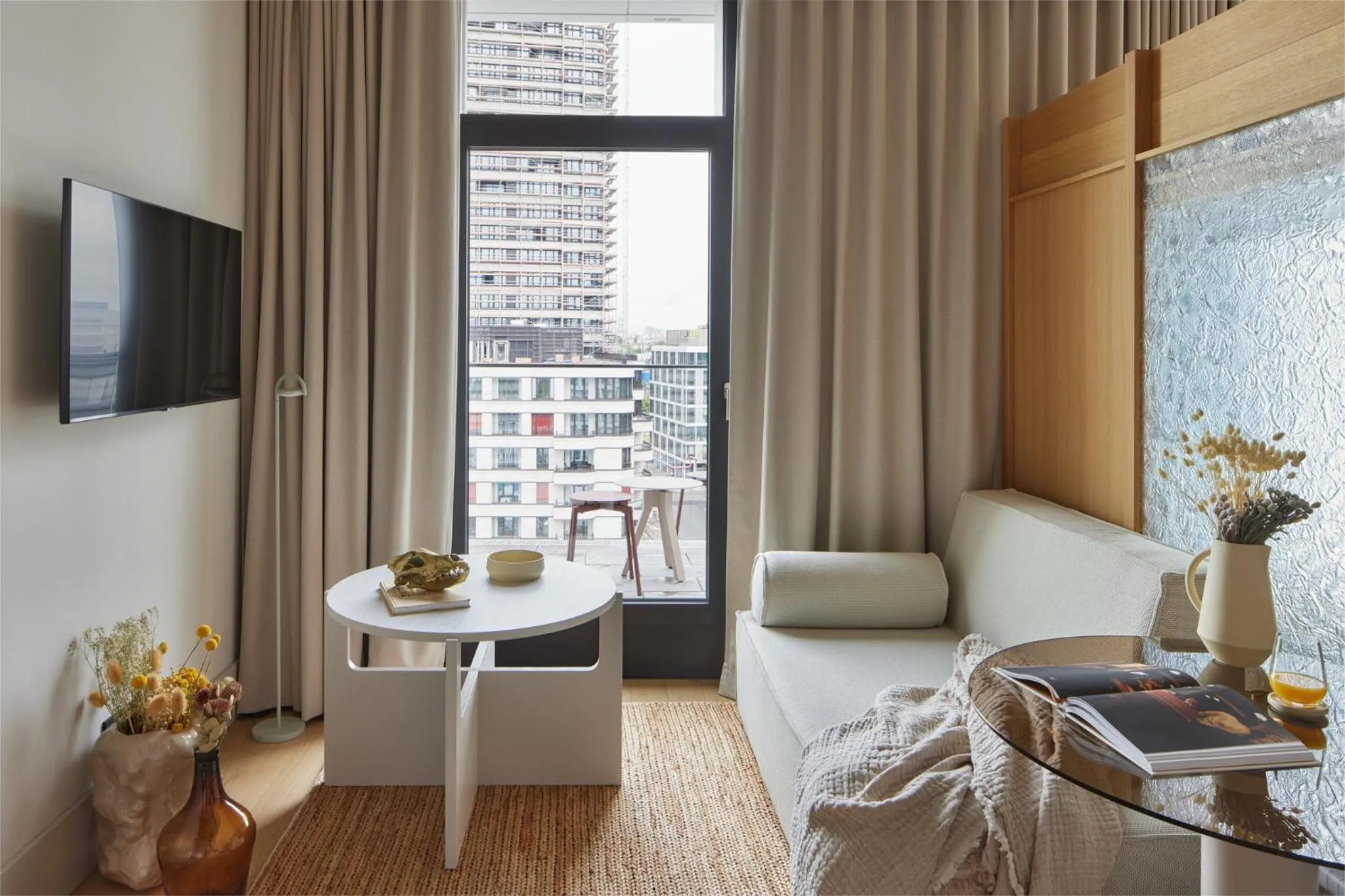 City View Suite in Locke at East Side Gallery