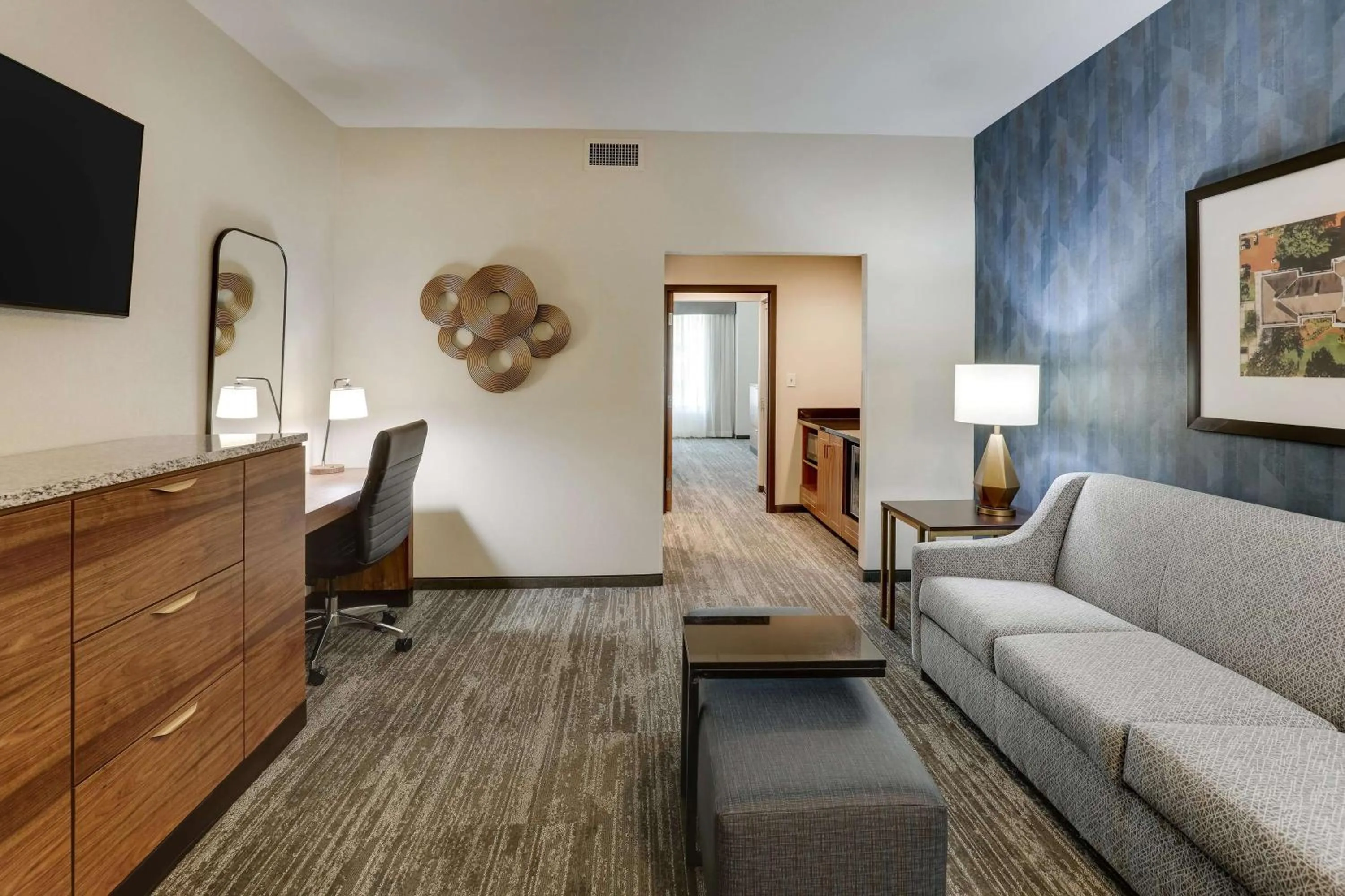 Queen Suite with Sofa Bed - Accessible, Tub in Drury Plaza Hotel Tallahassee