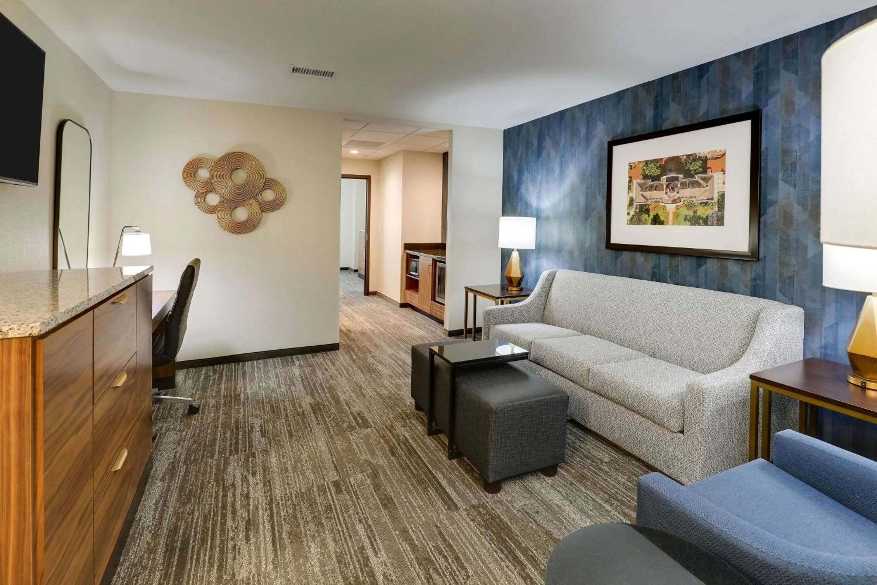 Upper Floor King Suite with Sofa Bed in Drury Plaza Hotel Tallahassee