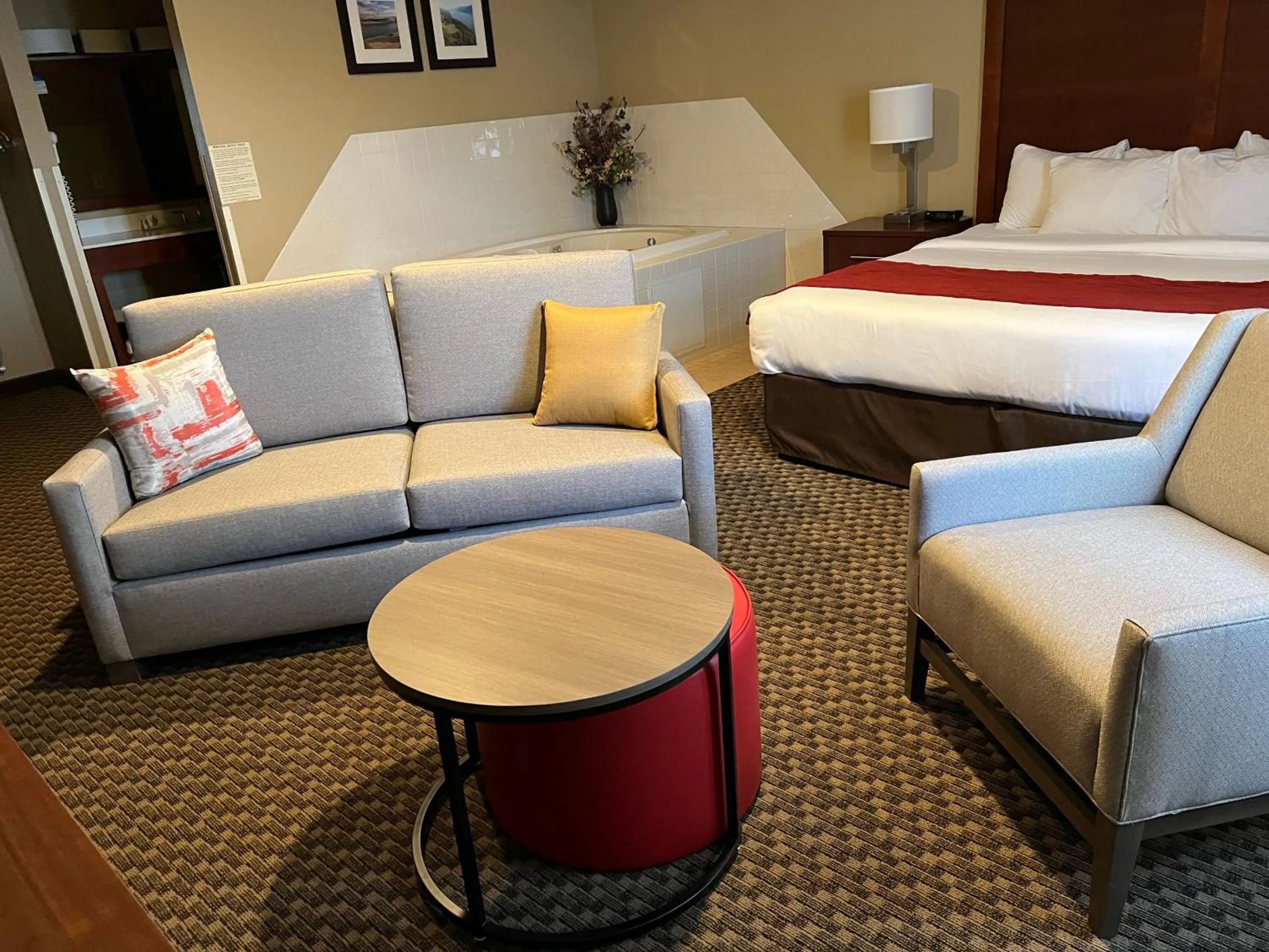 One Room Suite with Sofa bed - Non Smoking in Comfort Inn
