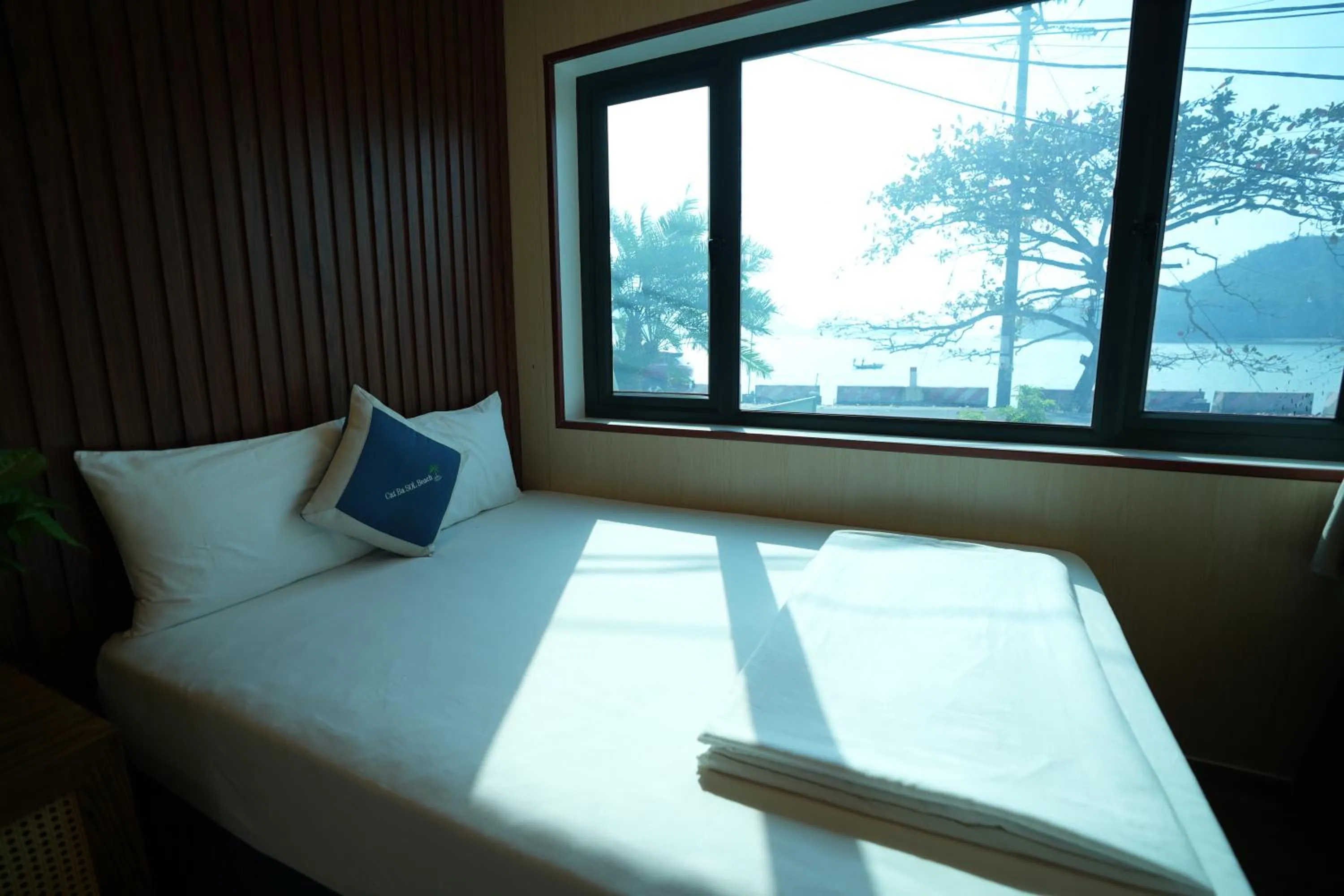 Apartment with Sea View in Cat Ba SOL Beach