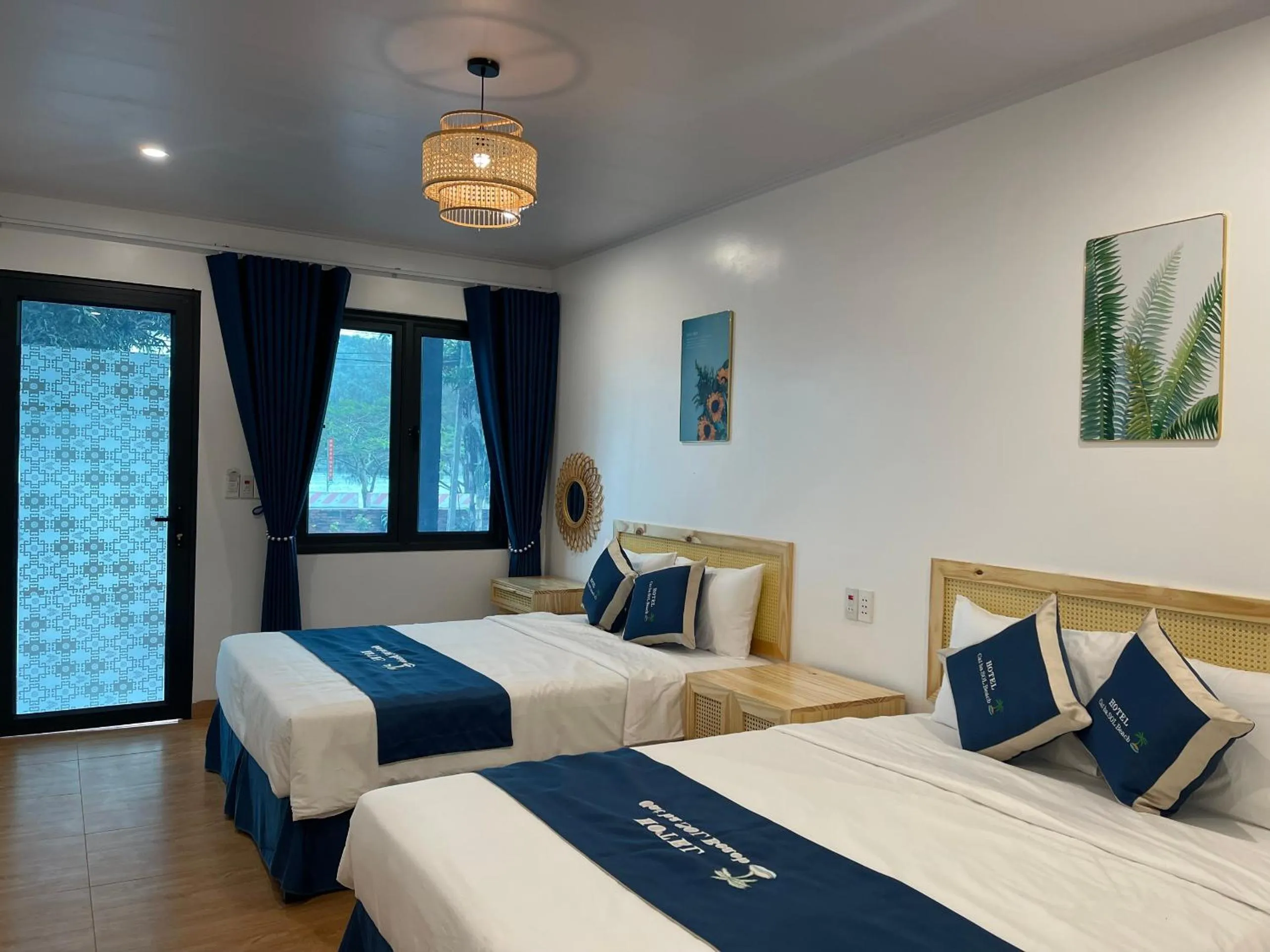 Deluxe Double Room in Cat Ba SOL Beach