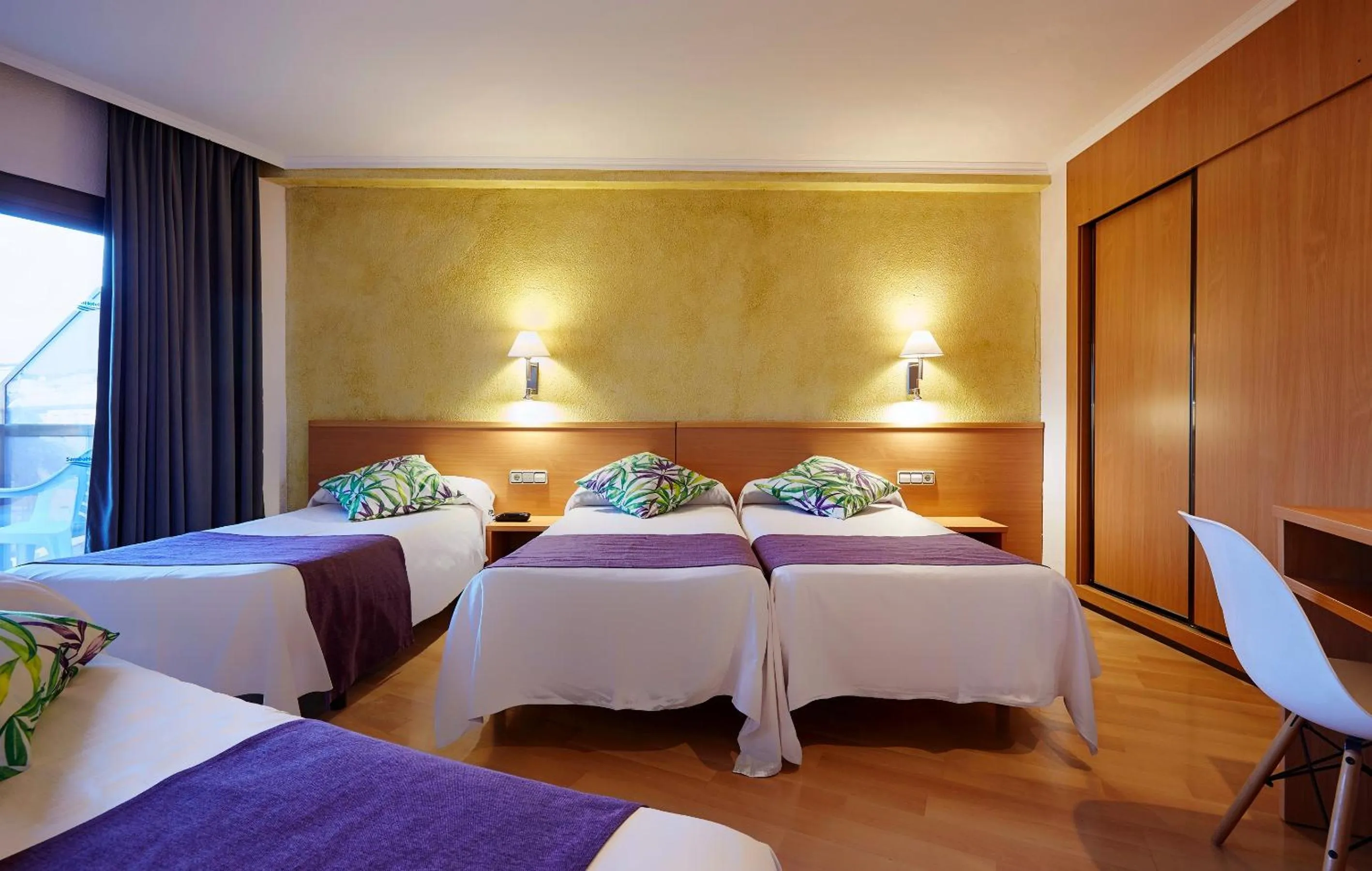 Family Room (4 Adults) in Hotel Samba