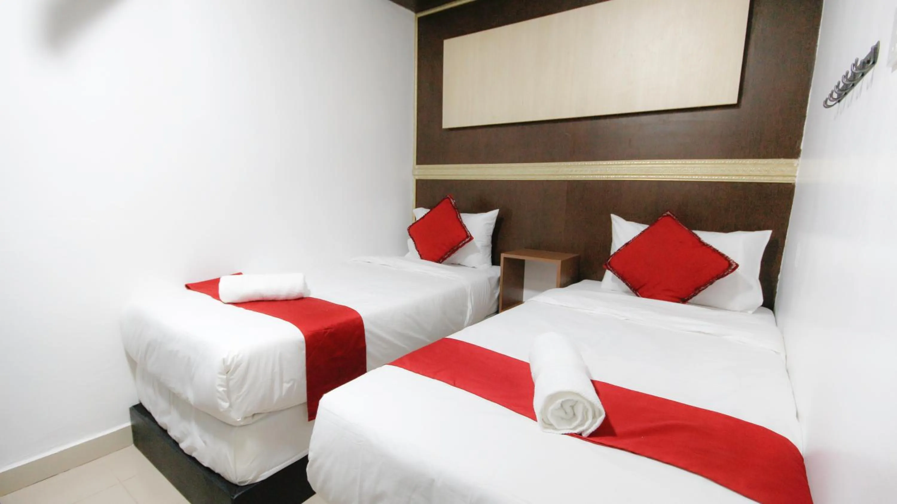 Standard Twin Room in Red Velvet Inn Bukit Bintang