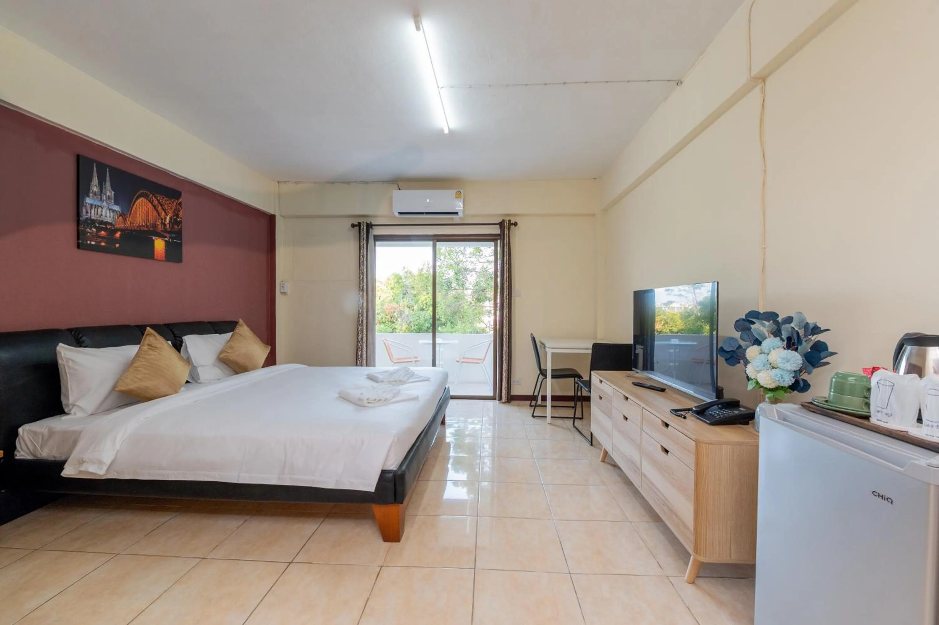 Deluxe Double Room in Hillside Resort