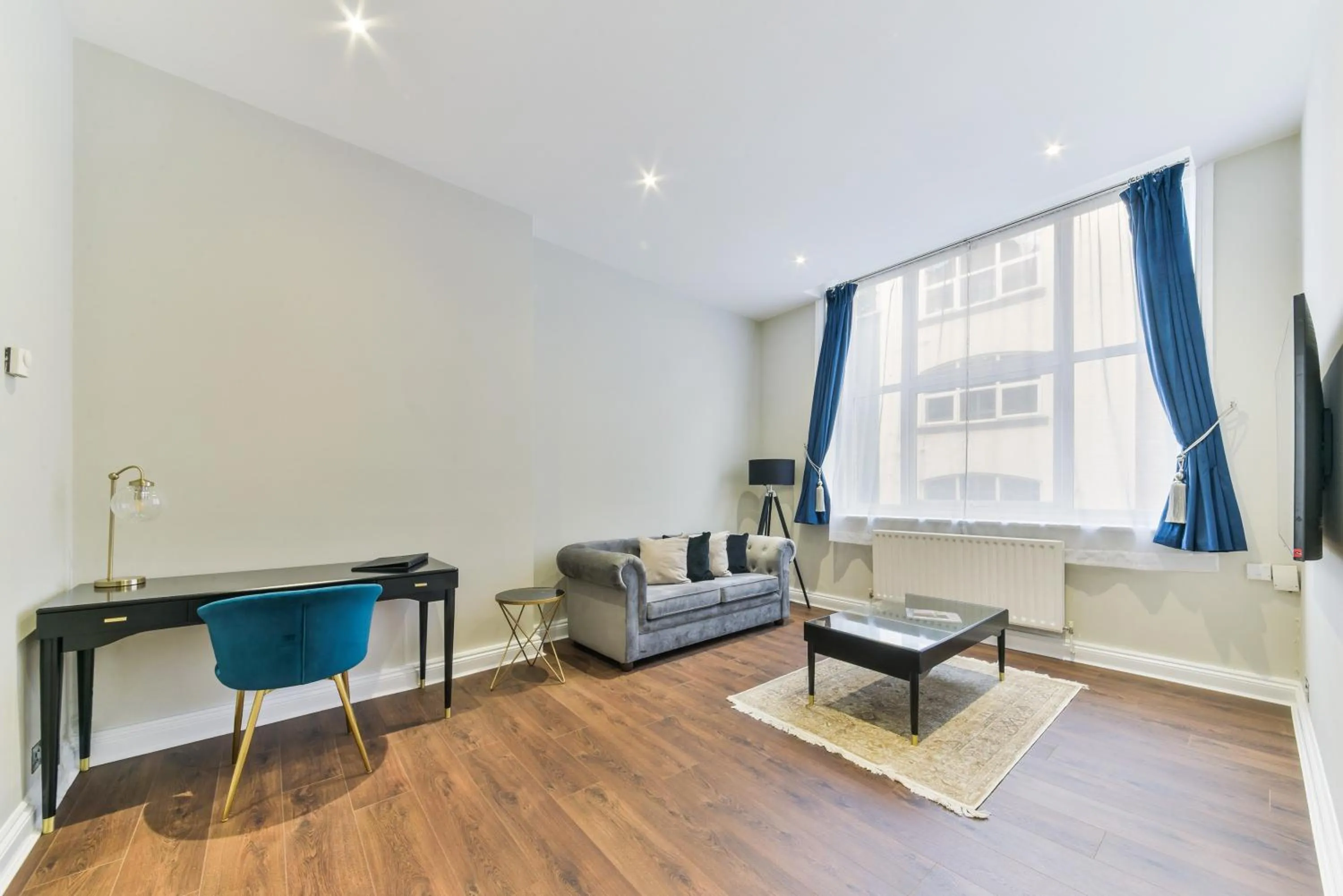 Two-Bedroom Apartment in Avari Apartments - Hatton Collection