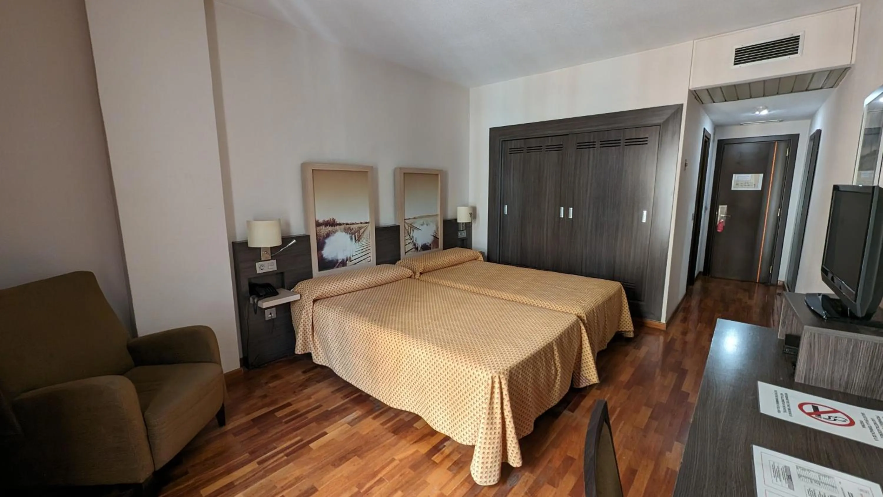 Twin Room - single occupancy in Hotel Santa Cecilia