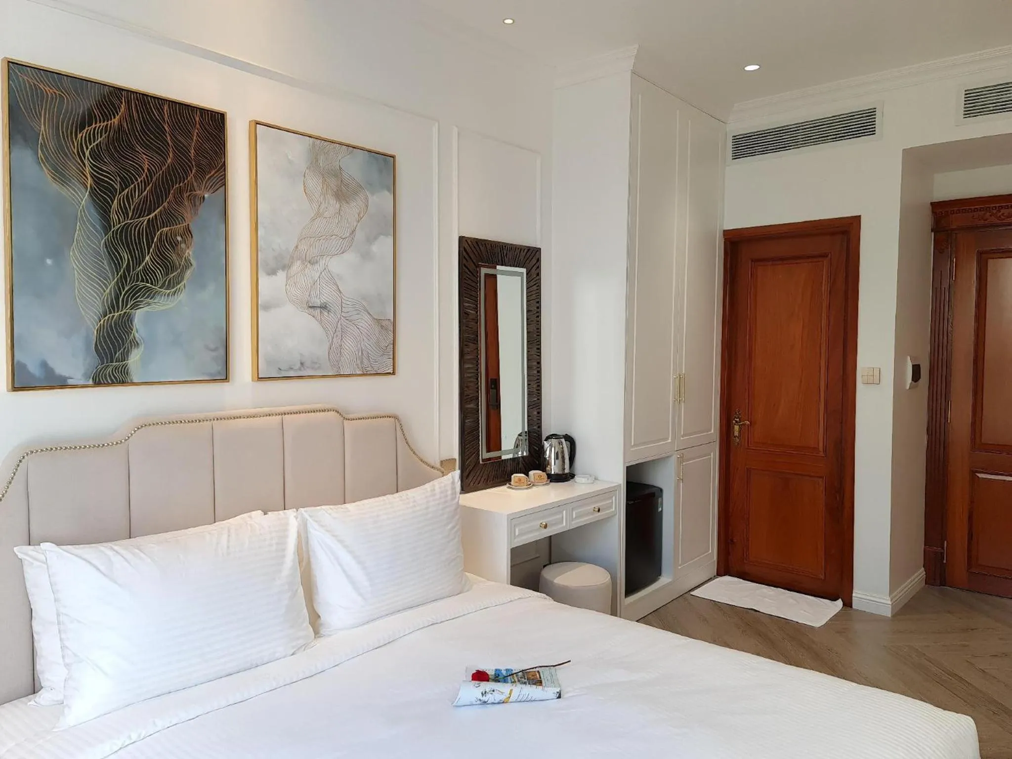 Superior Double Room in Phúc Thắng Hotel