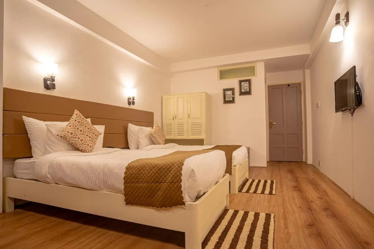 Superior Queen Room in Treenz Lite