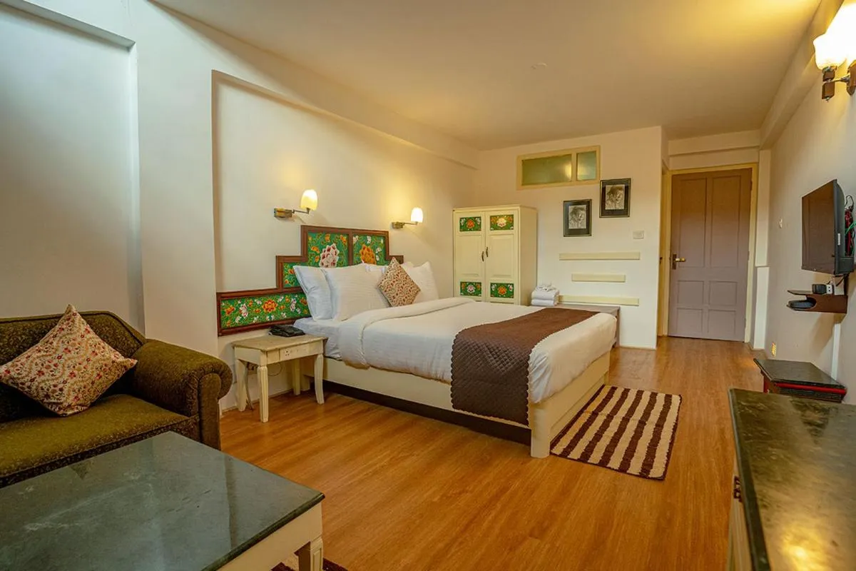 Deluxe Room in Treenz Lite