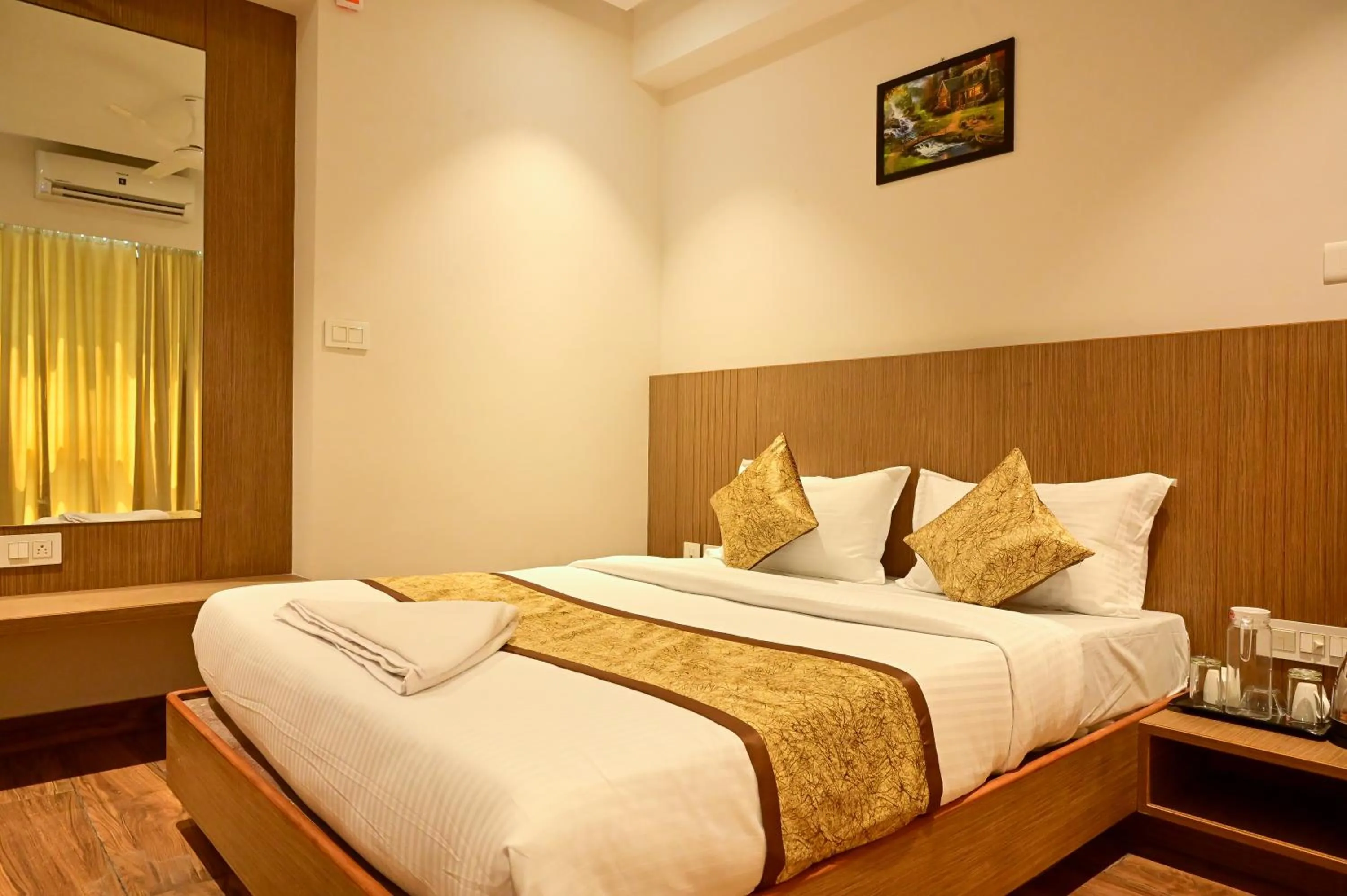 Budget Double Room in GRAND ONE TOWER