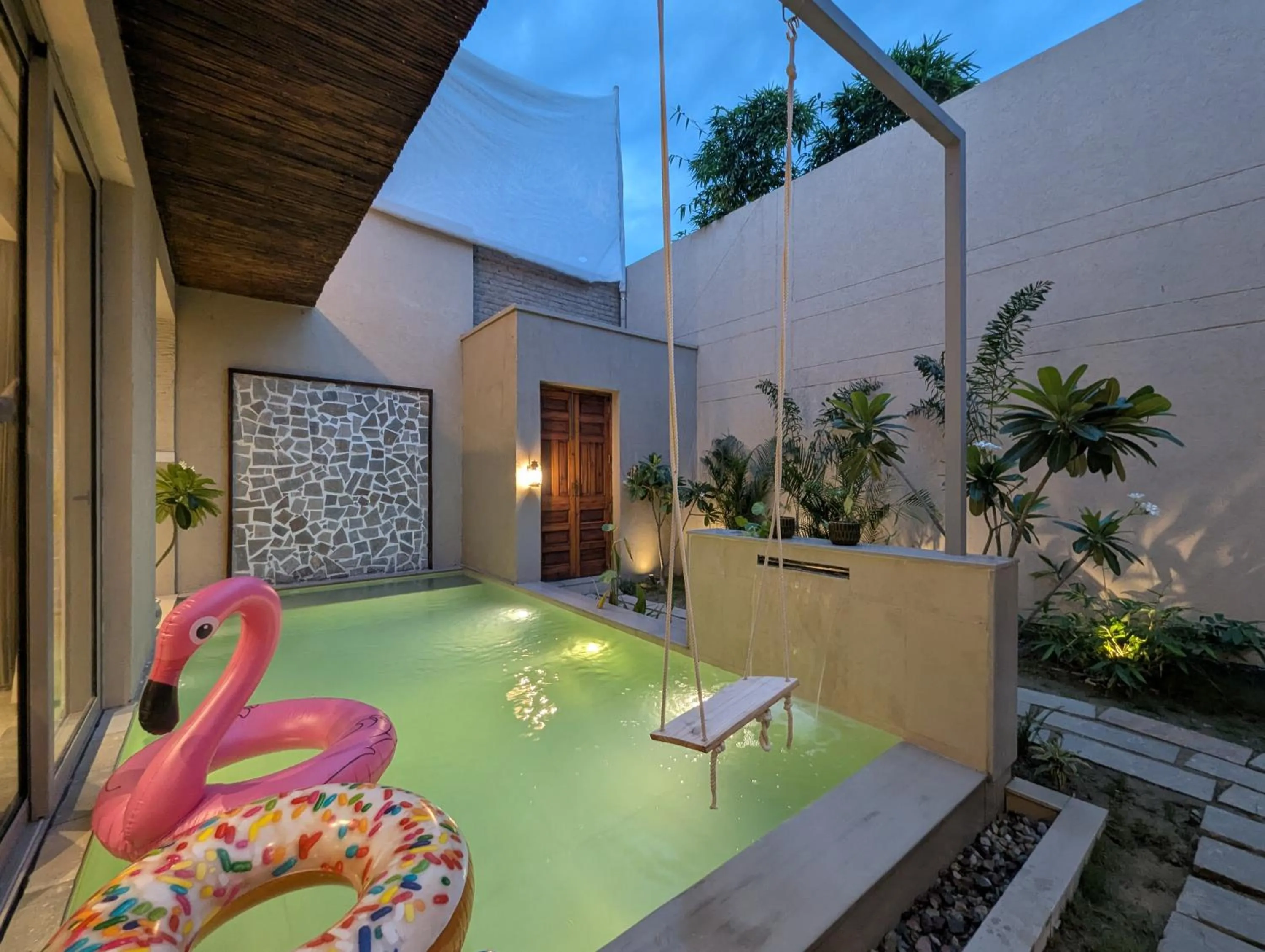 Villa with Private Pool in Cape House