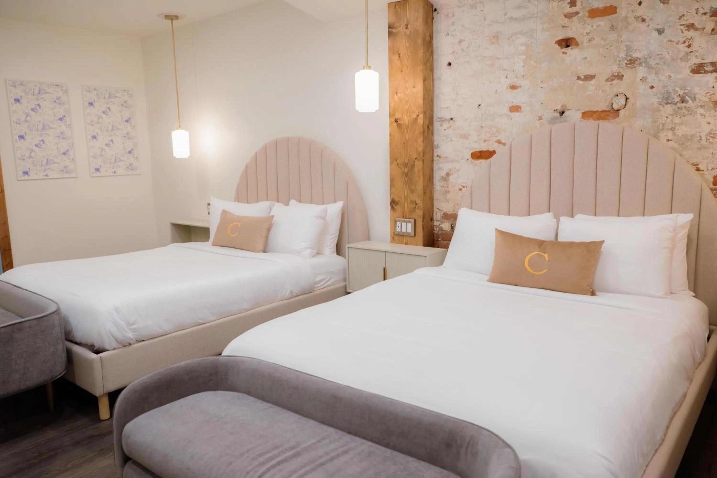 Deluxe Queen Suite in The Chandler Hotel