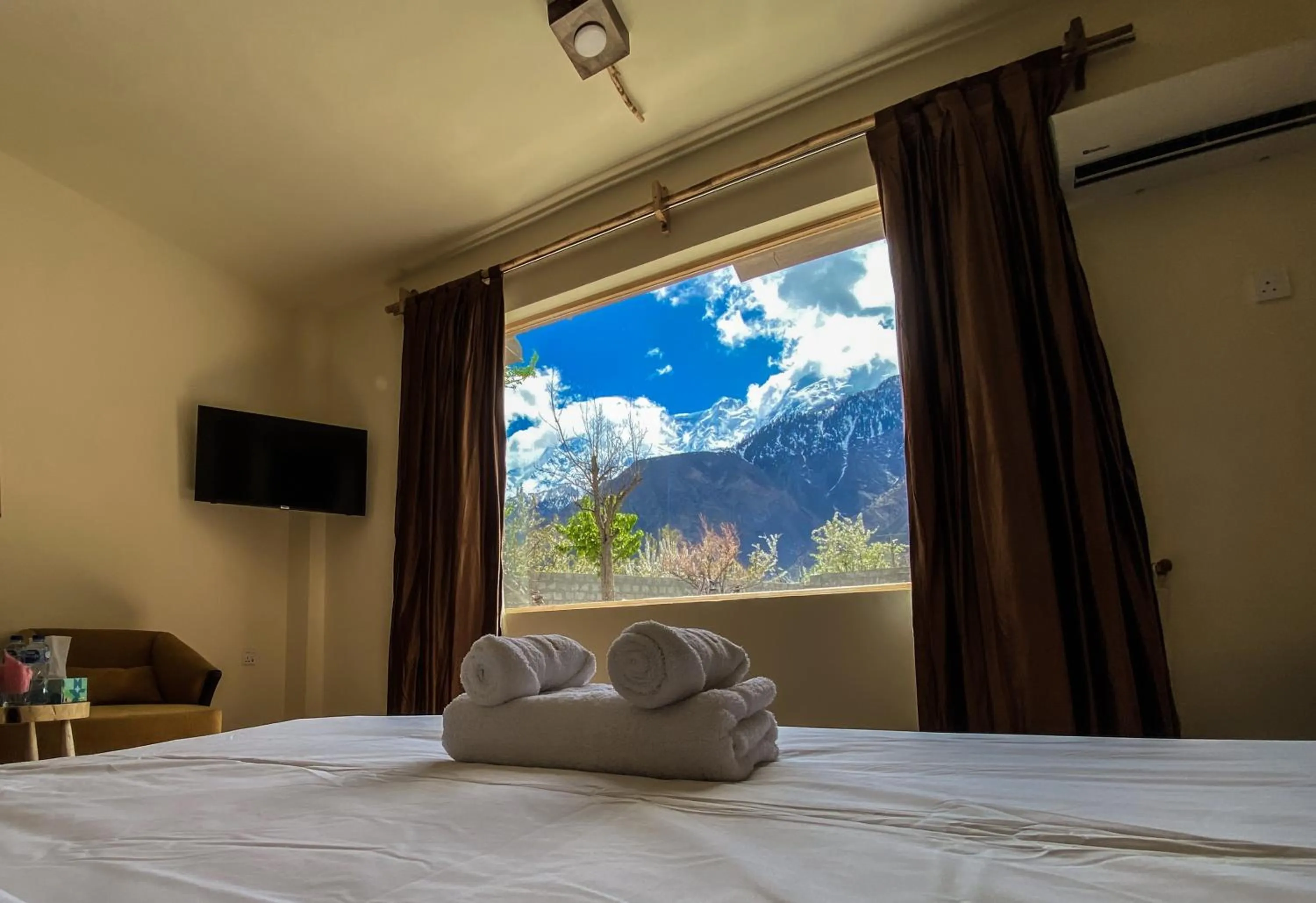 King Room with Mountain View in Dumani Nagar Hotel & Resort