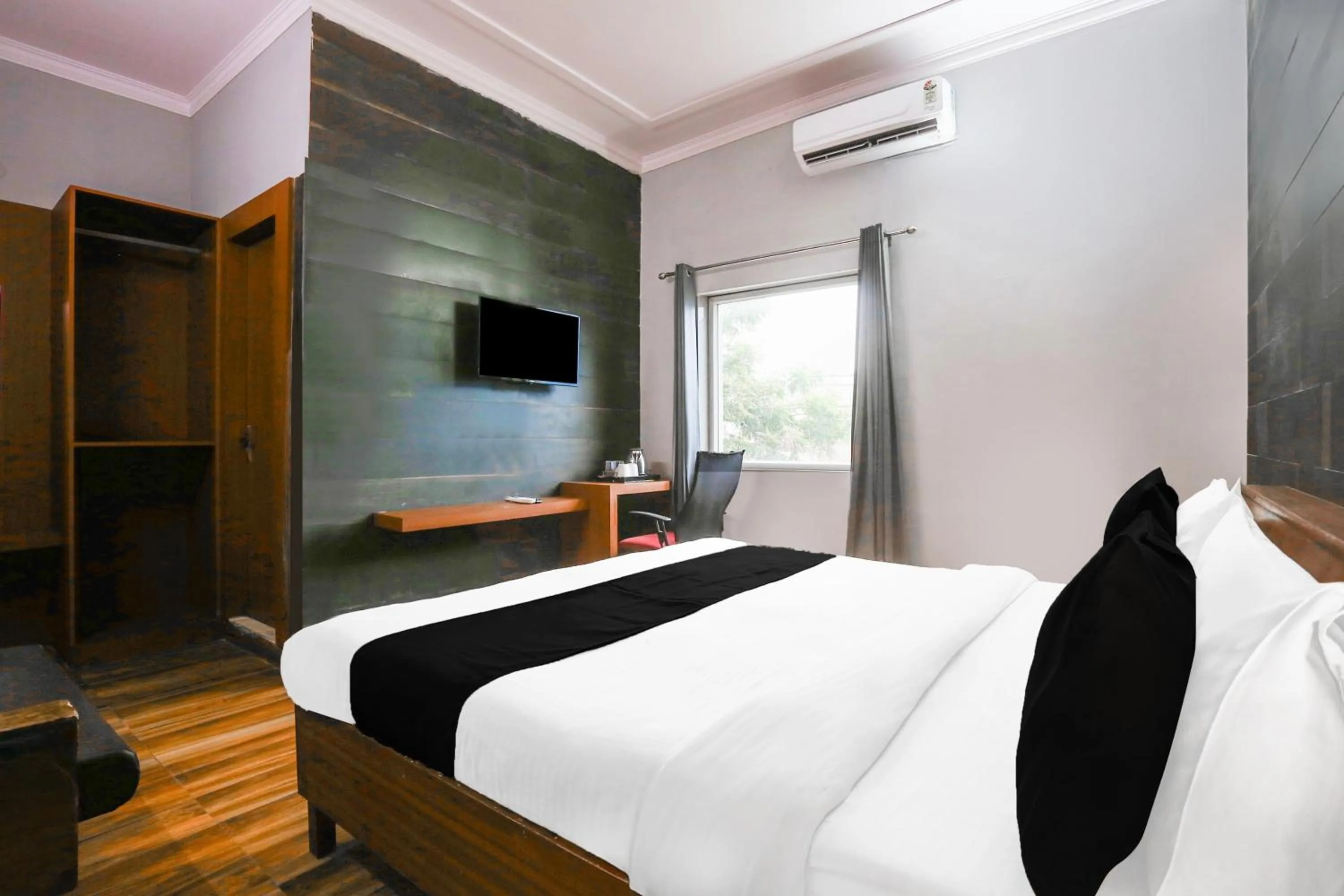 Standard Double Room - single occupancy in Super Collection O Bhiwadi