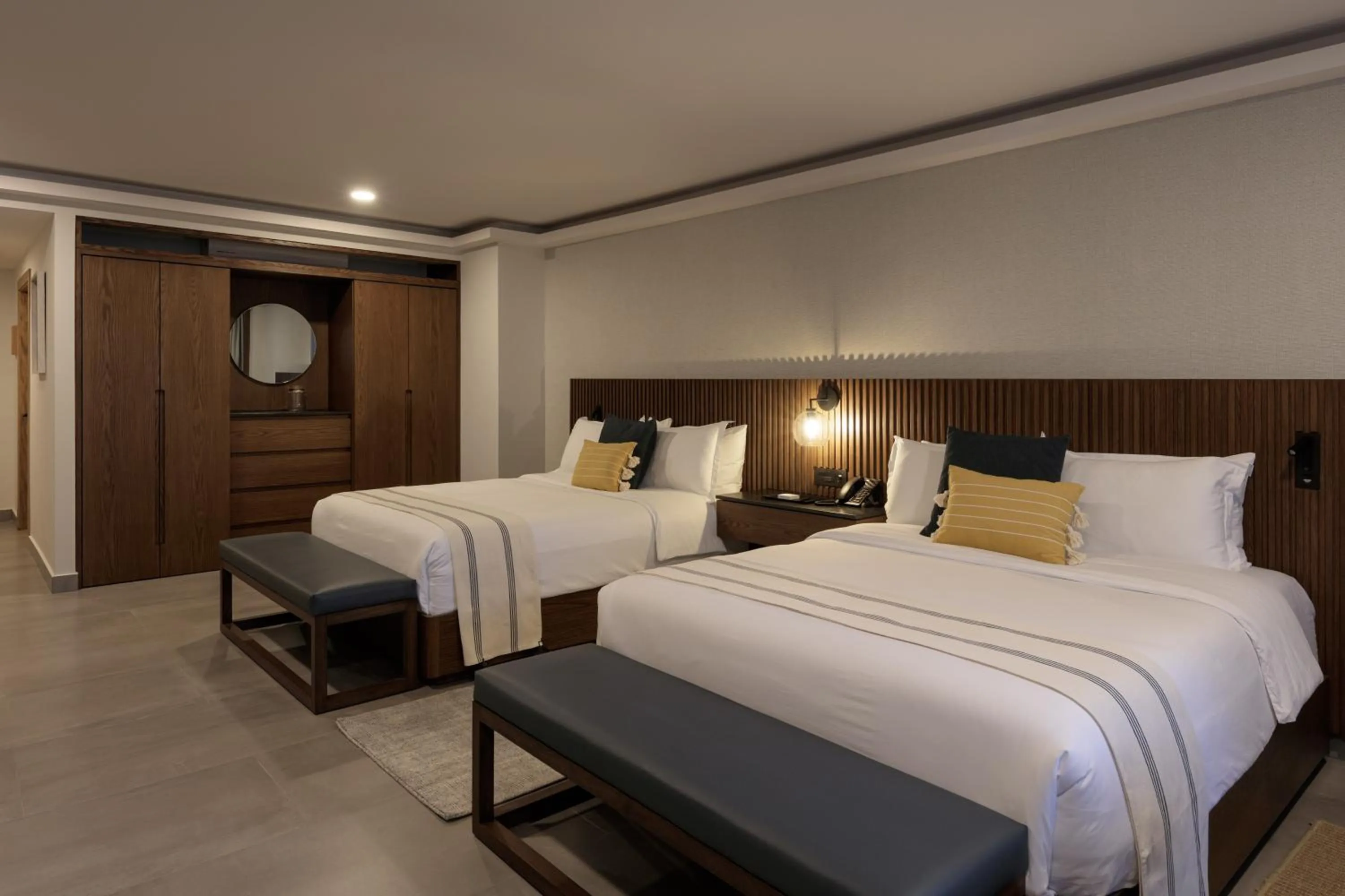 Deluxe Queen Suite in Origen 438 Luxury Boutique Hotel