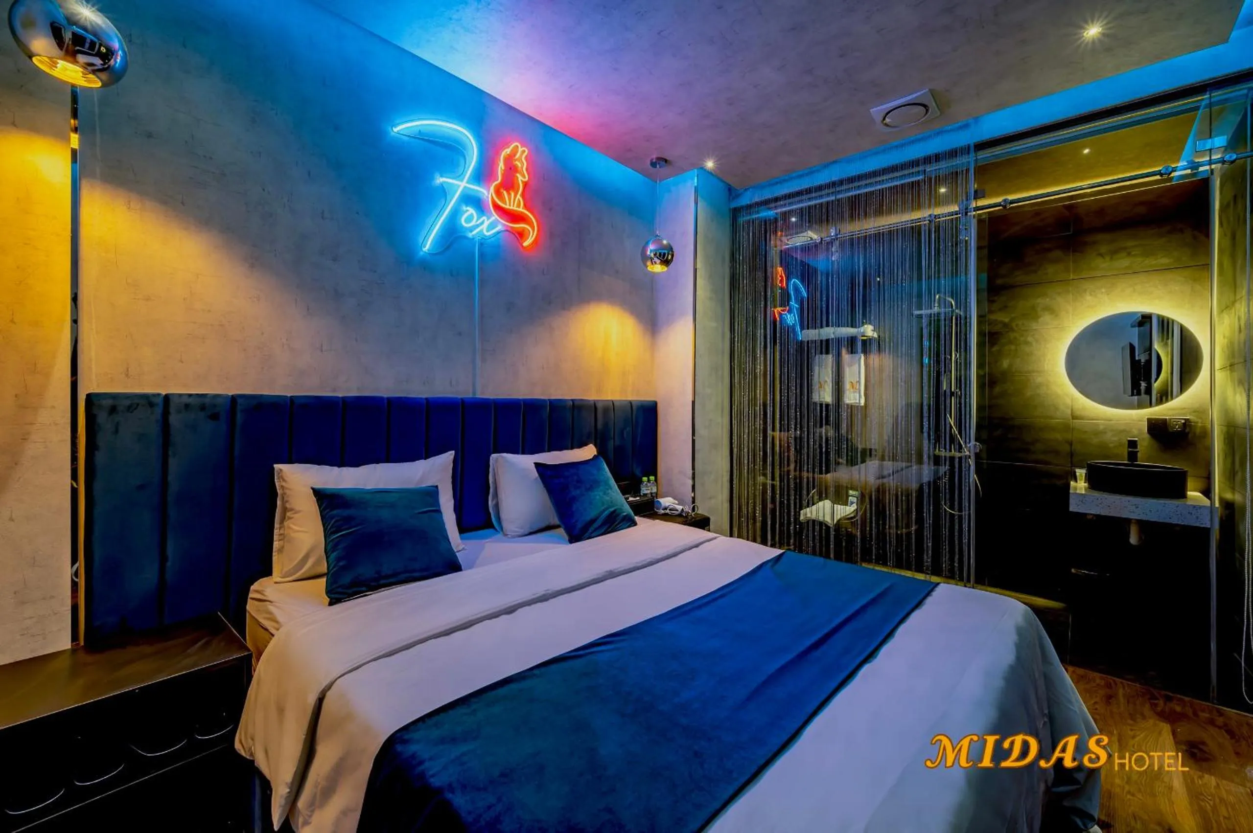 Studio in Midas Hotel