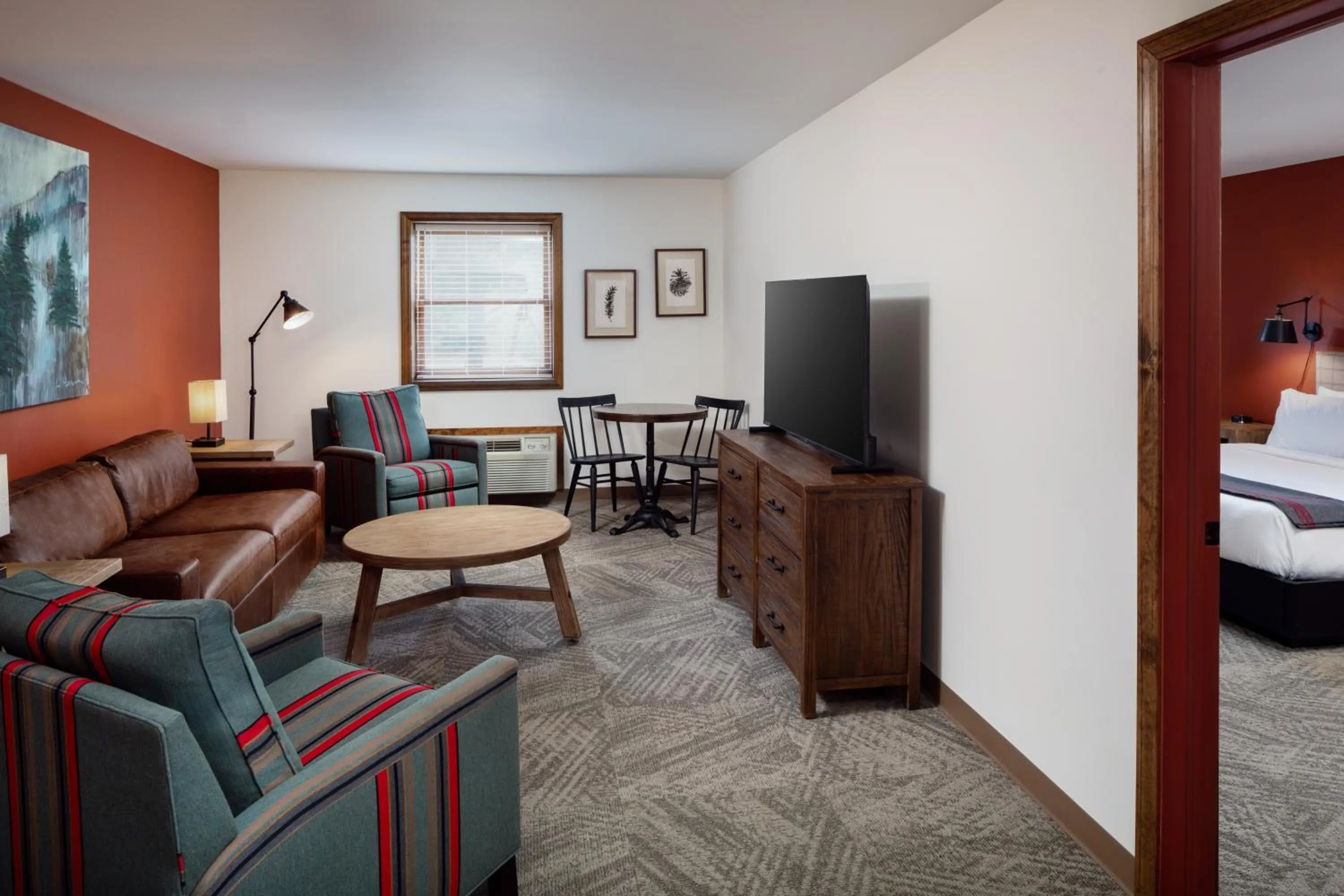 Deluxe Queen Suite in Lodge at Schroon Lake