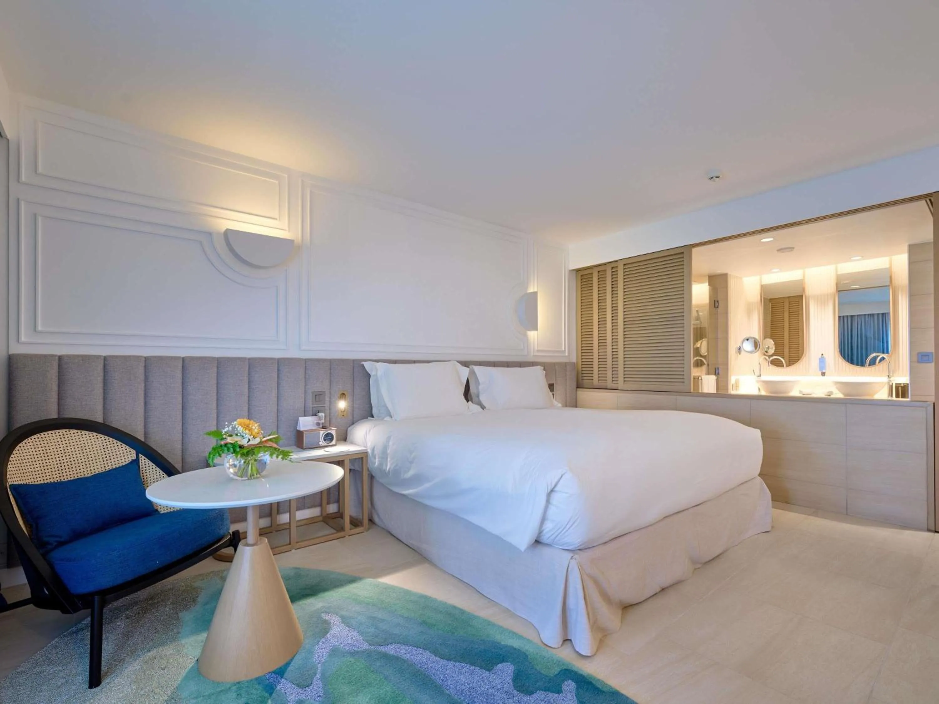 Luxury King Room with View and Balcony - single occupancy in Sofitel Mauritius L'Imperial Resort & Spa