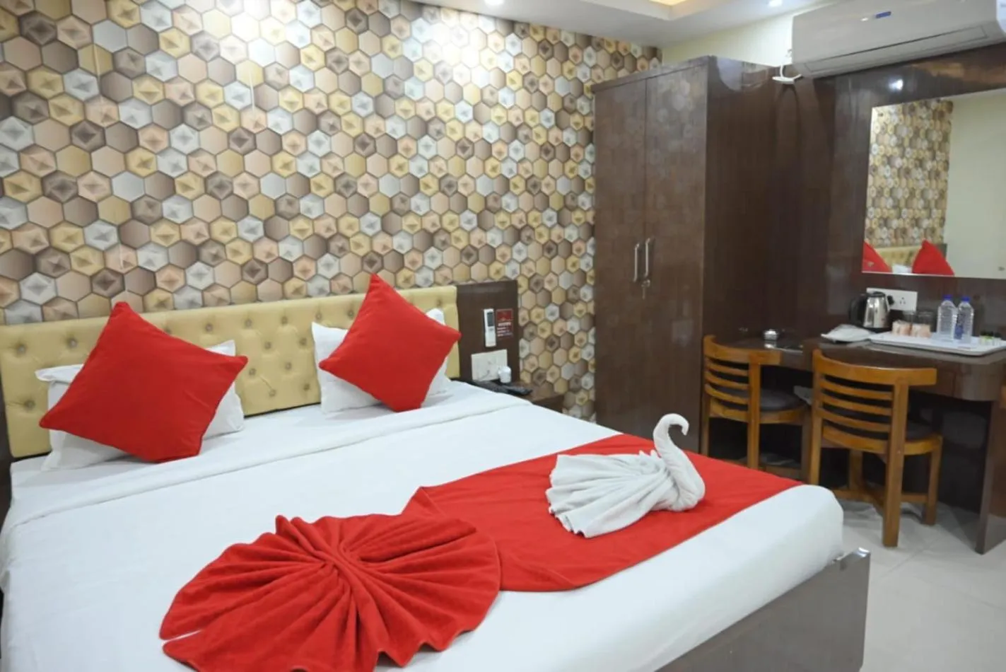 Deluxe Room - single occupancy in Hotel Jyoti International