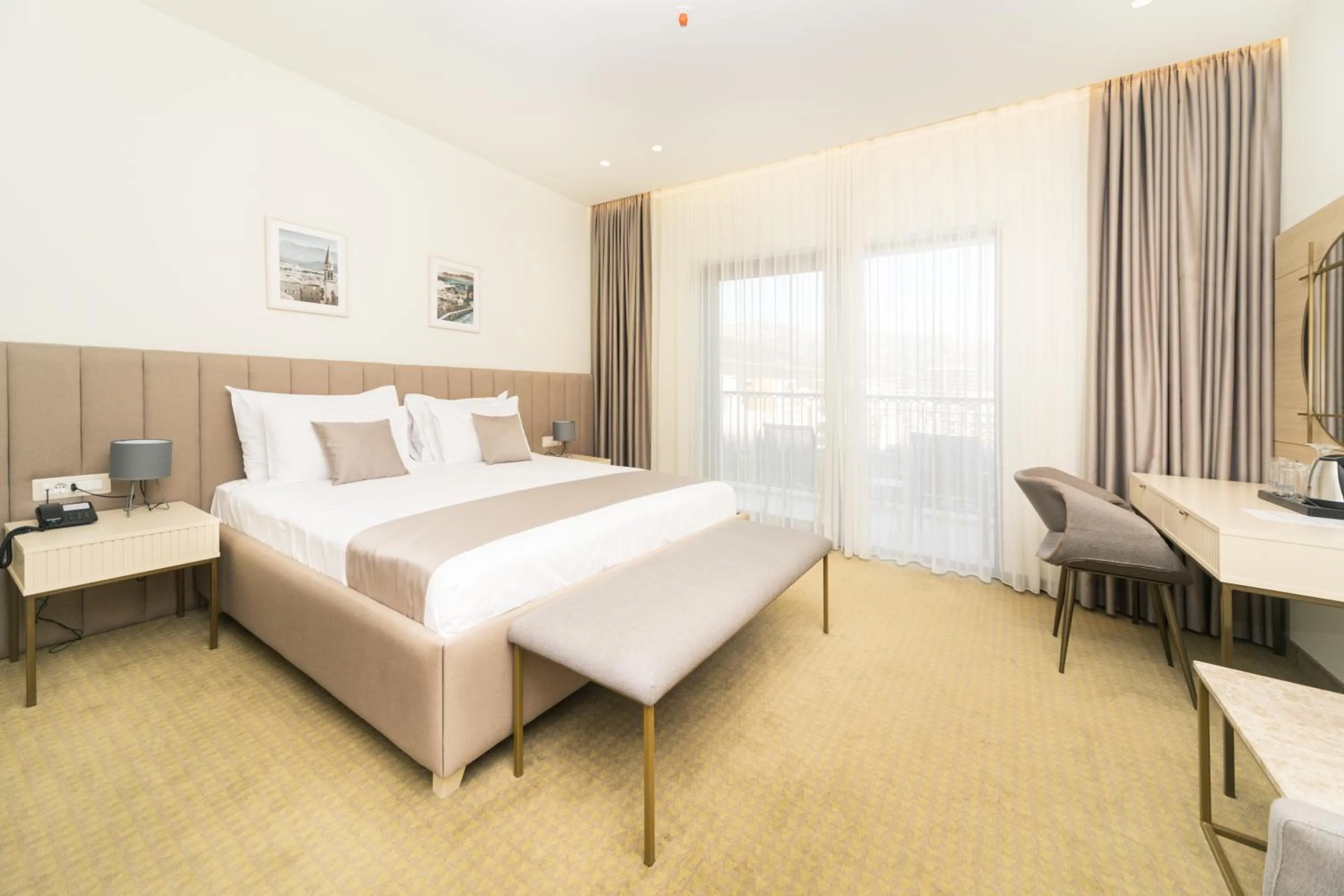 Standard Double or Twin Room with Balcony in Hotel Pima Budva