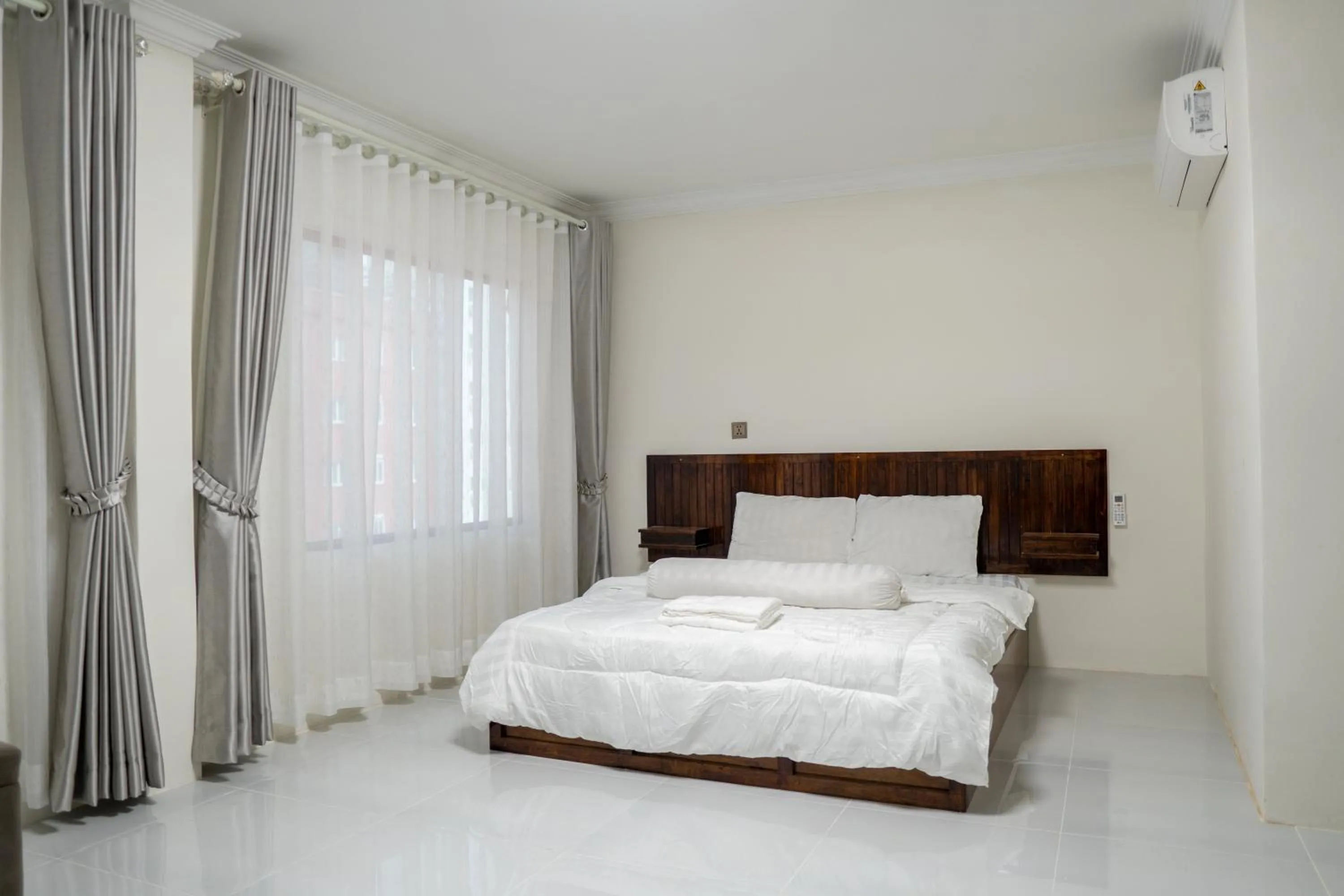 Deluxe Double Room in Empire House, Phnom Penh