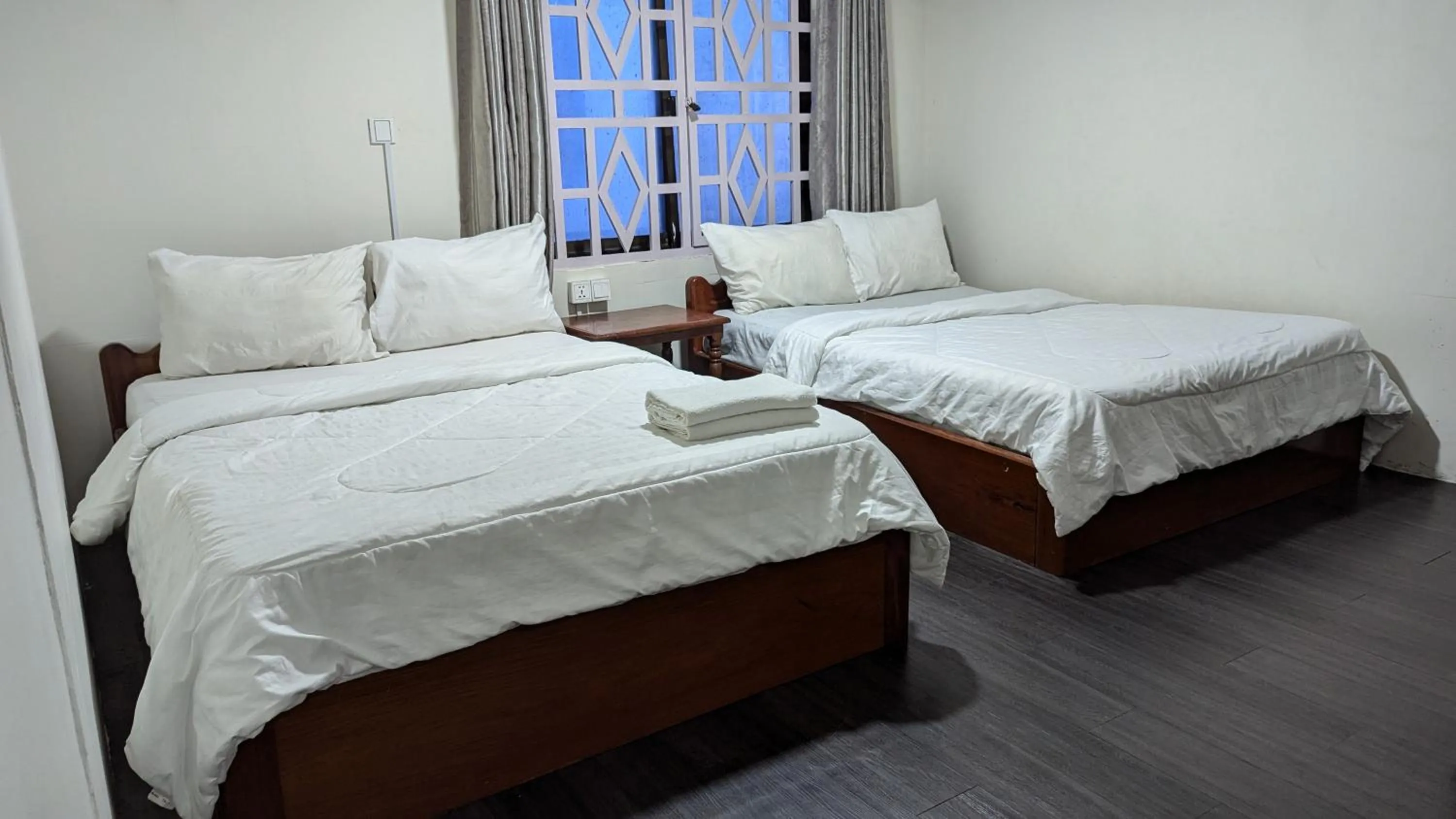 Standard Twin Room in Empire House, Phnom Penh