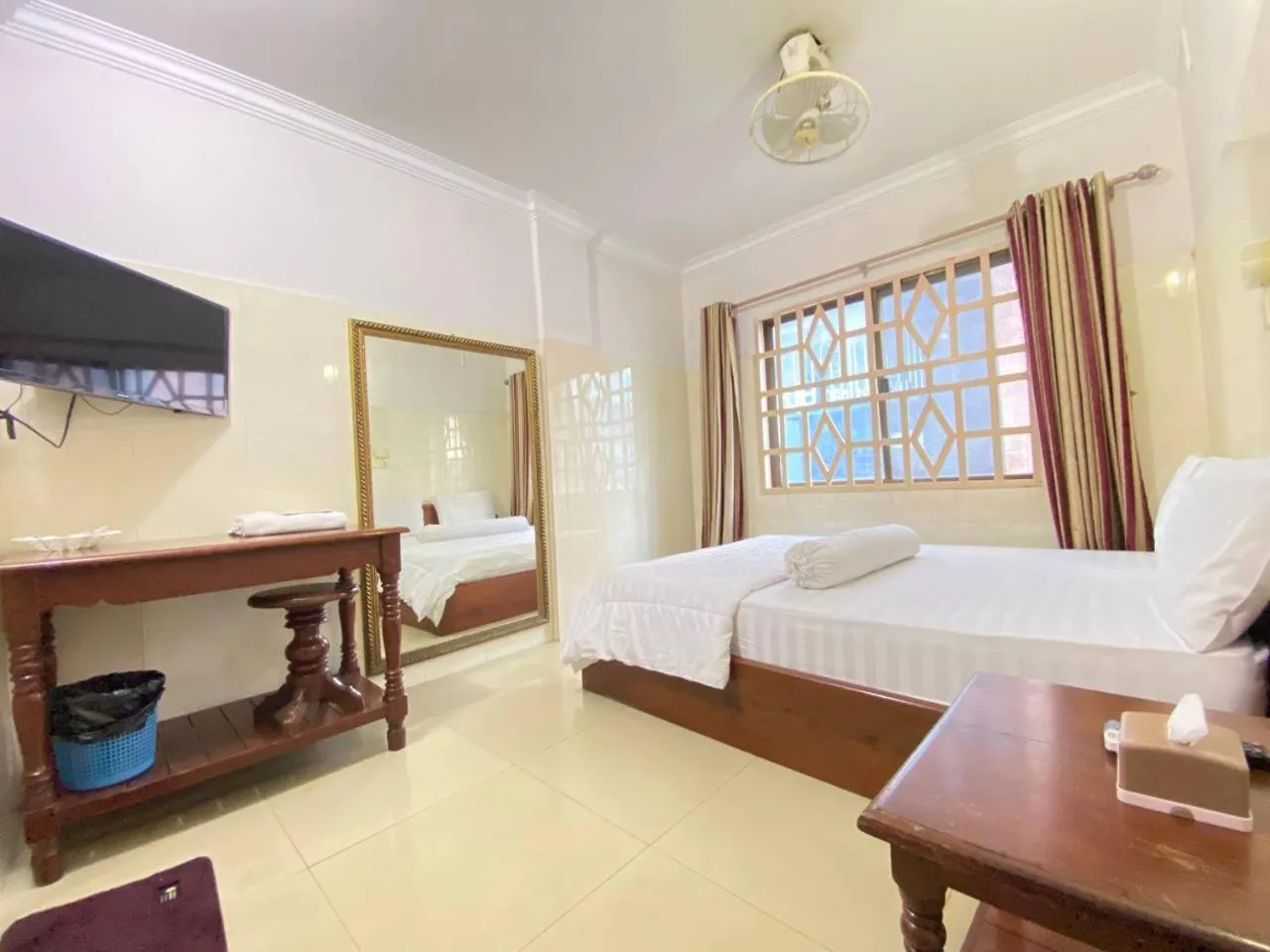 Standard Double Room in Empire House, Phnom Penh