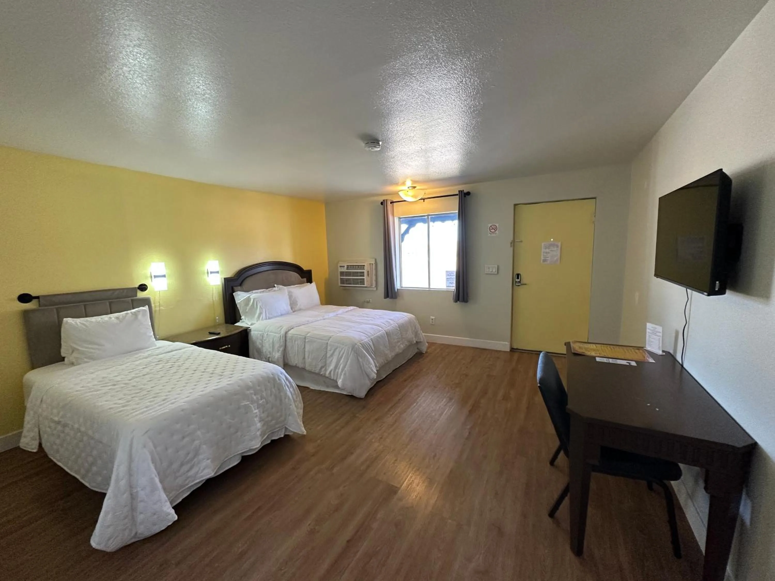 Triple Room in Moapa Motel