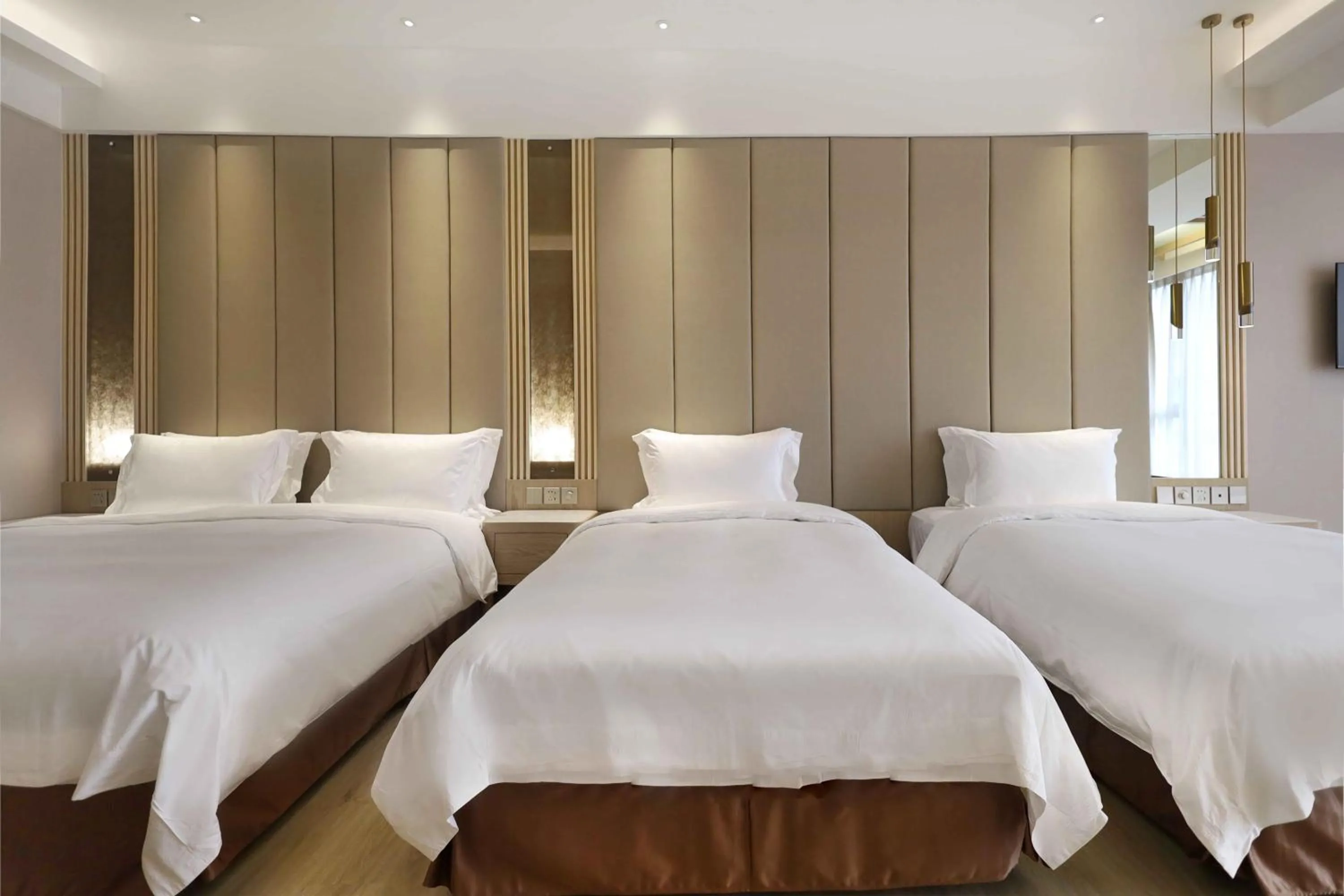 Japanese-Style Quadruple Room in Gamalan Star Hotel