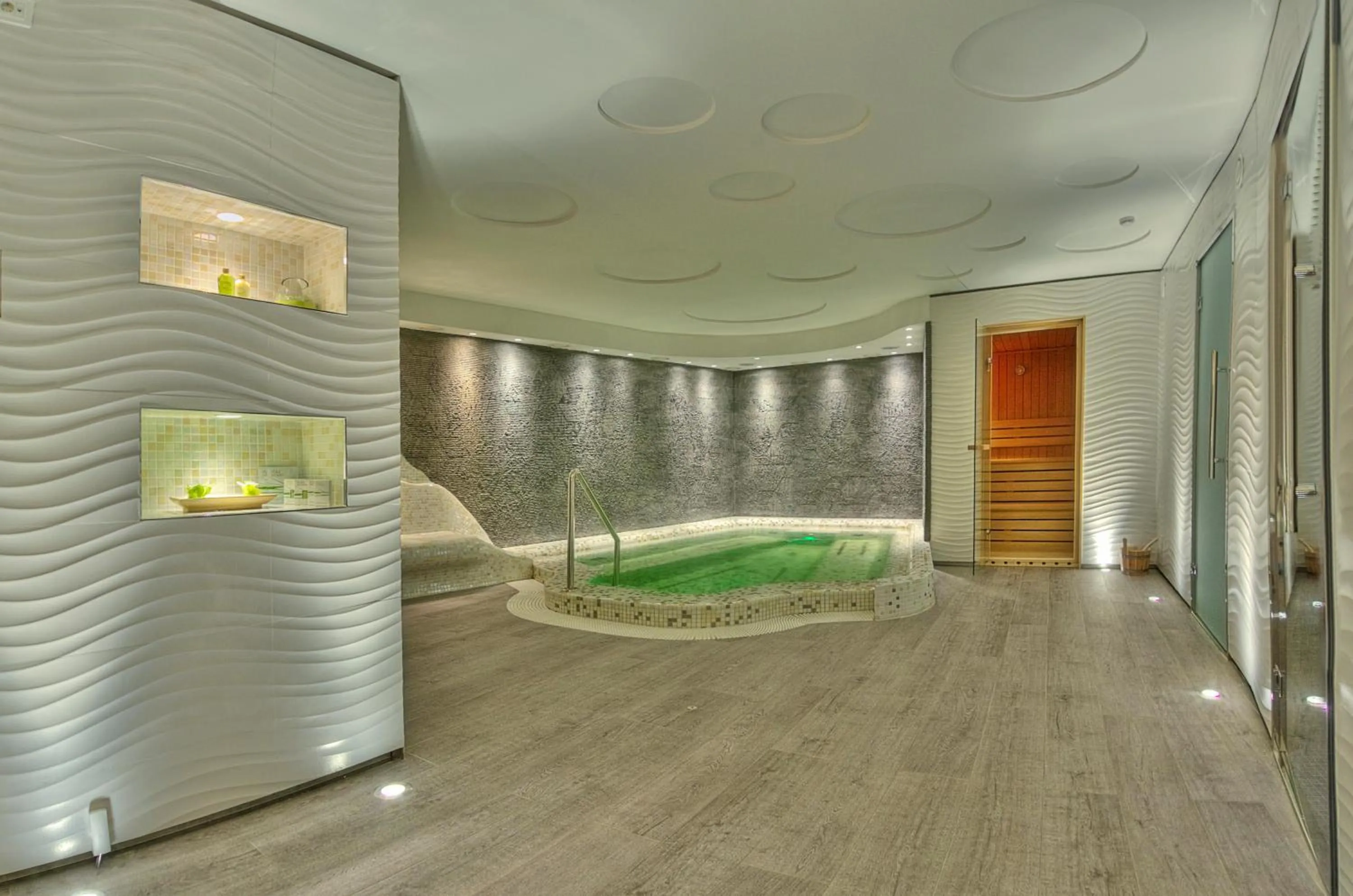 Junior Suite with Free Spa Access in Hotel Moskva