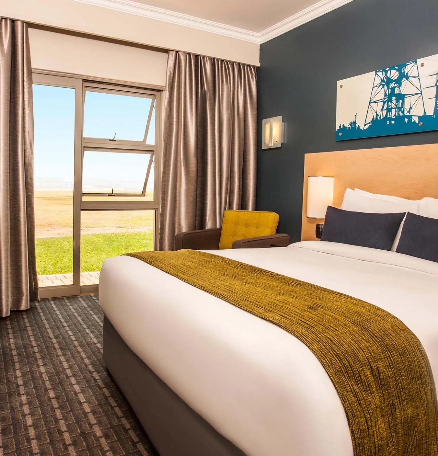 Standard King Room in Blackrock Hotel