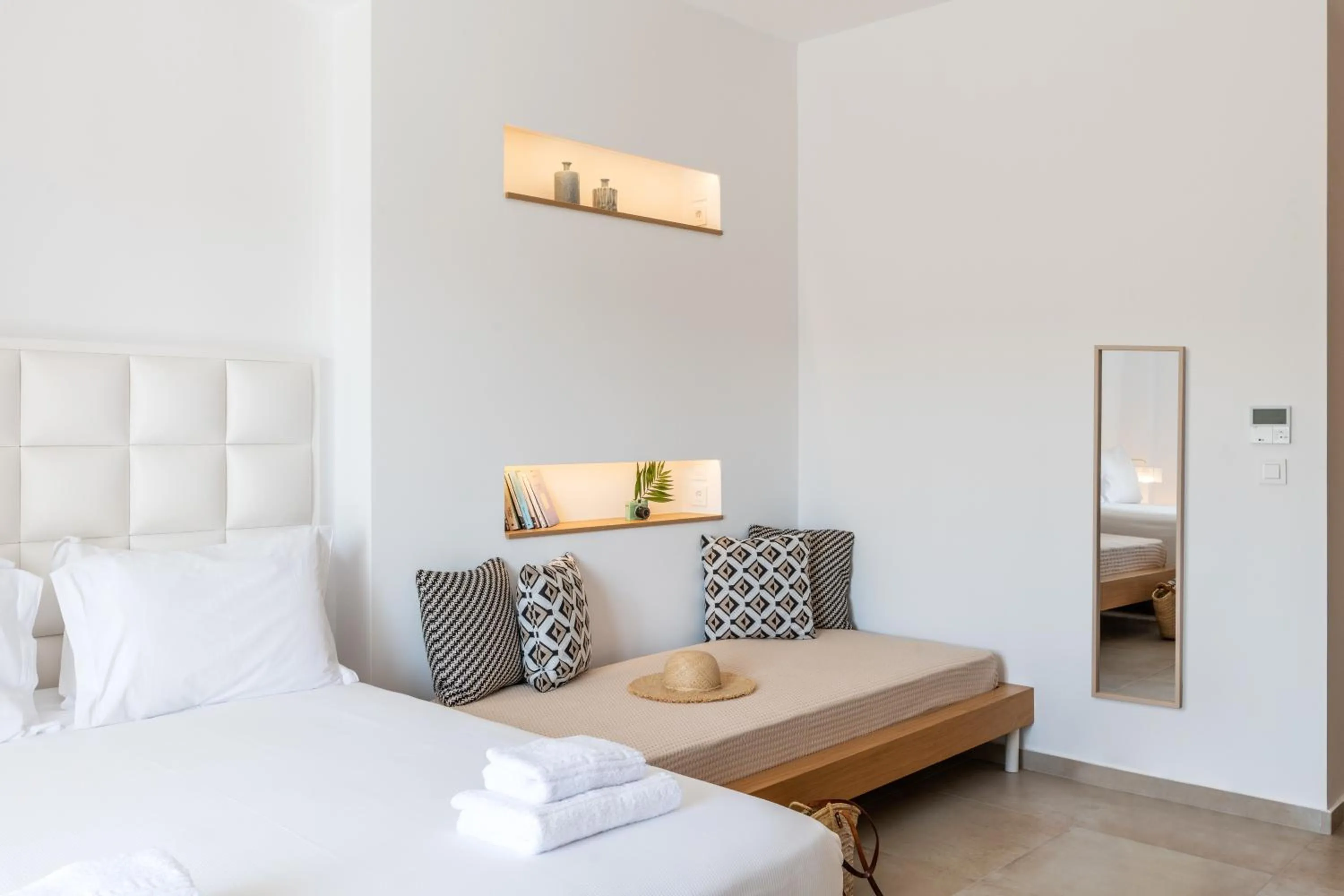 Chill Out Room for 3 in Mykonaki Hotel